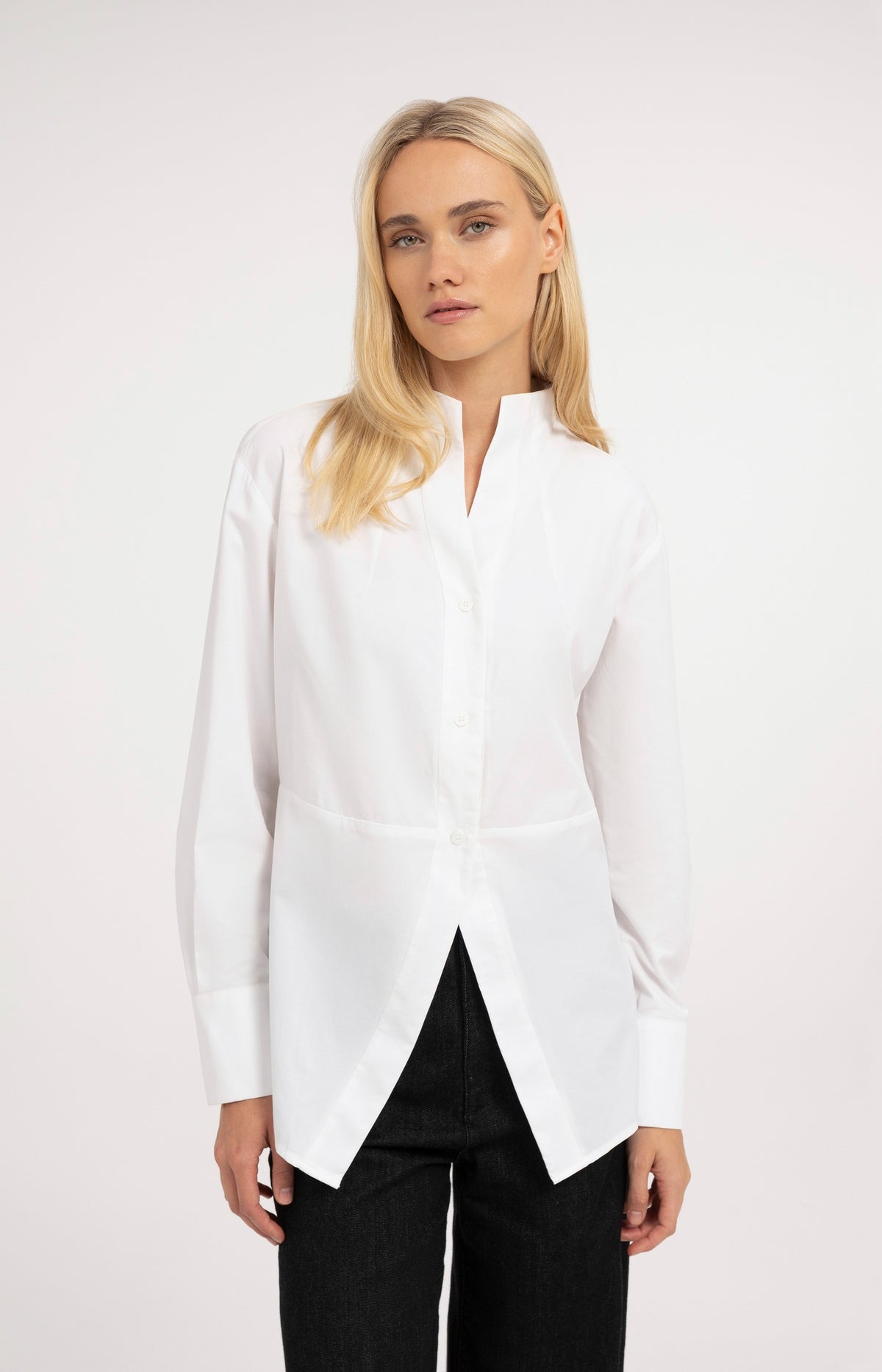 A-line blouse with stand collar - White