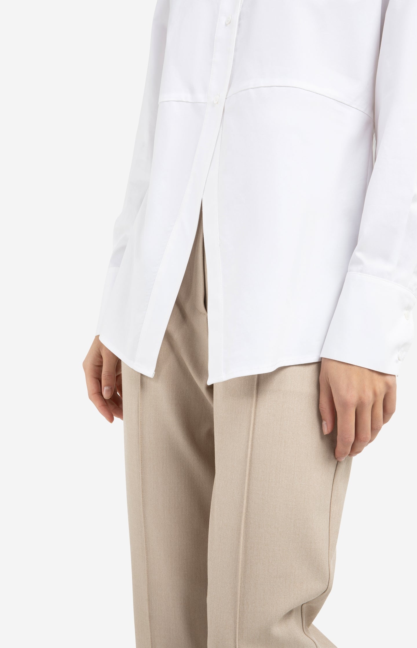 A-line poplin blouse with front slit detail
