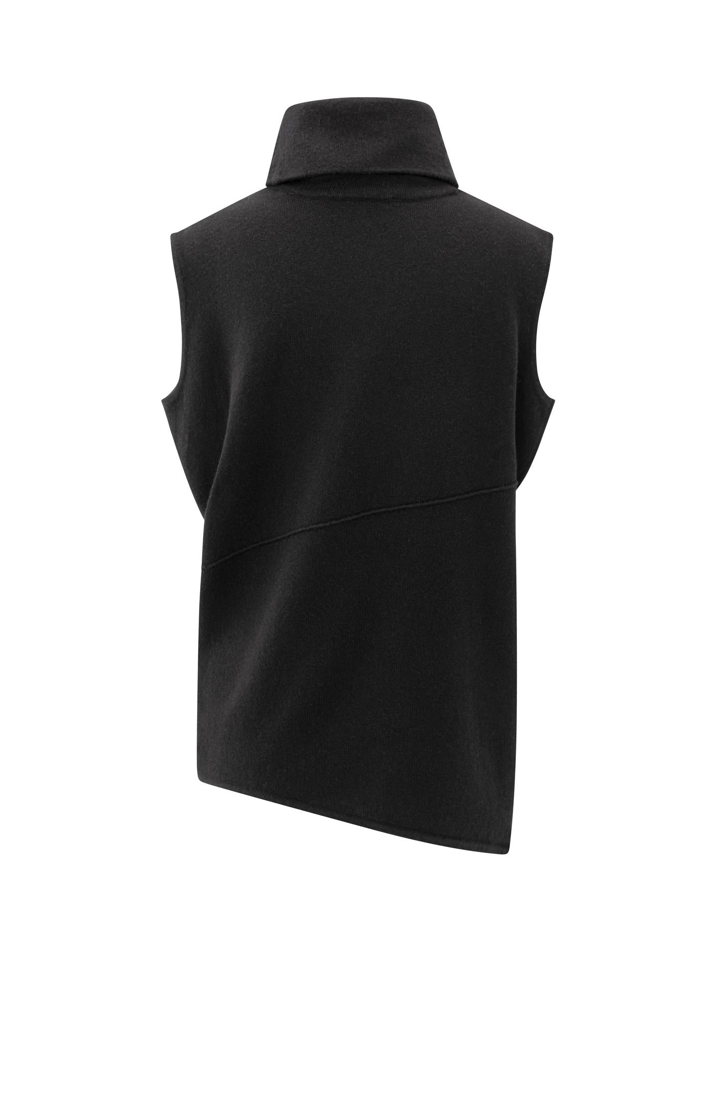 Asymmetric sleeveless sweater with turtleneck and seam
