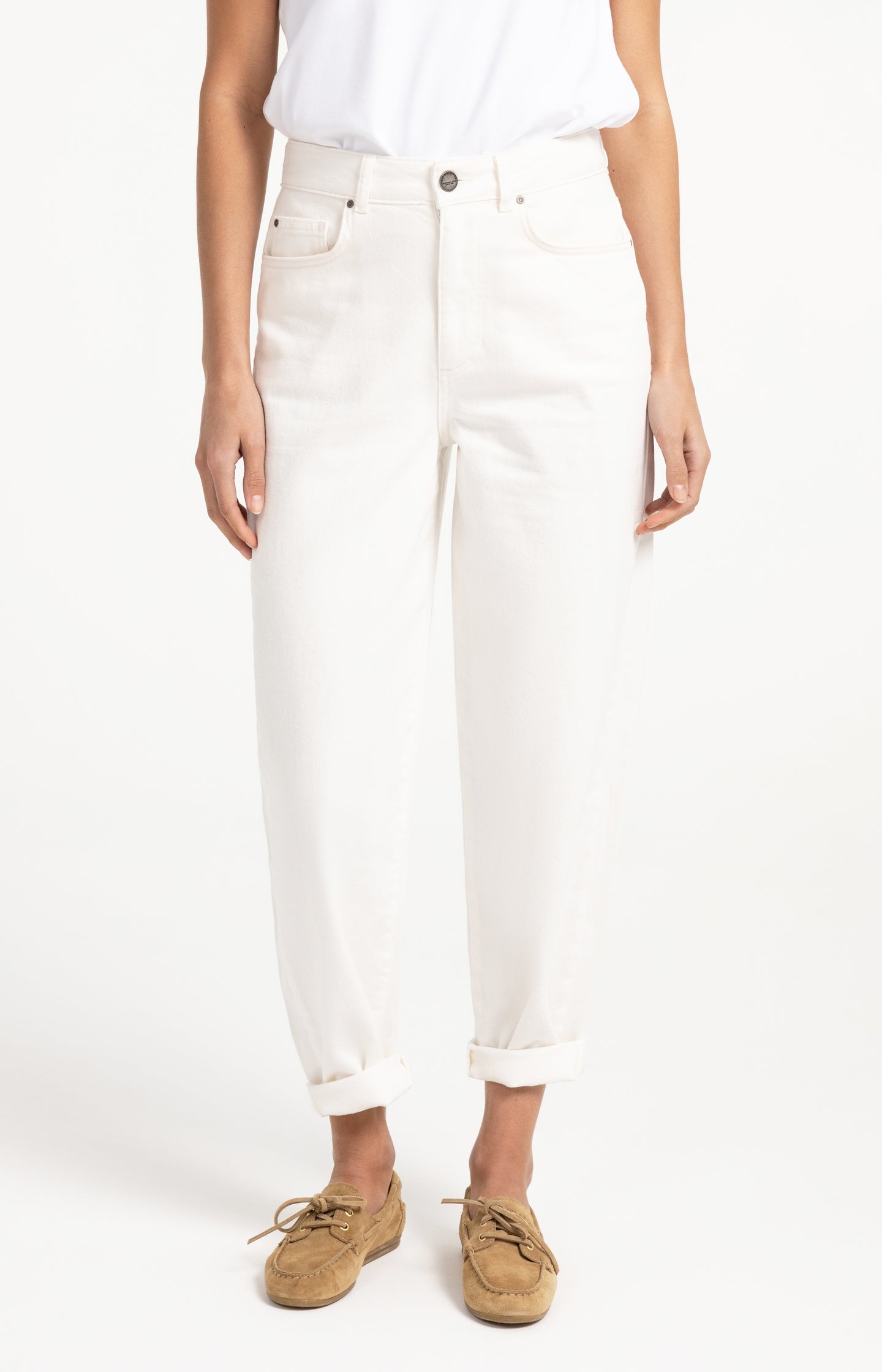 Barrel jeans in light wash - Type: lookbook