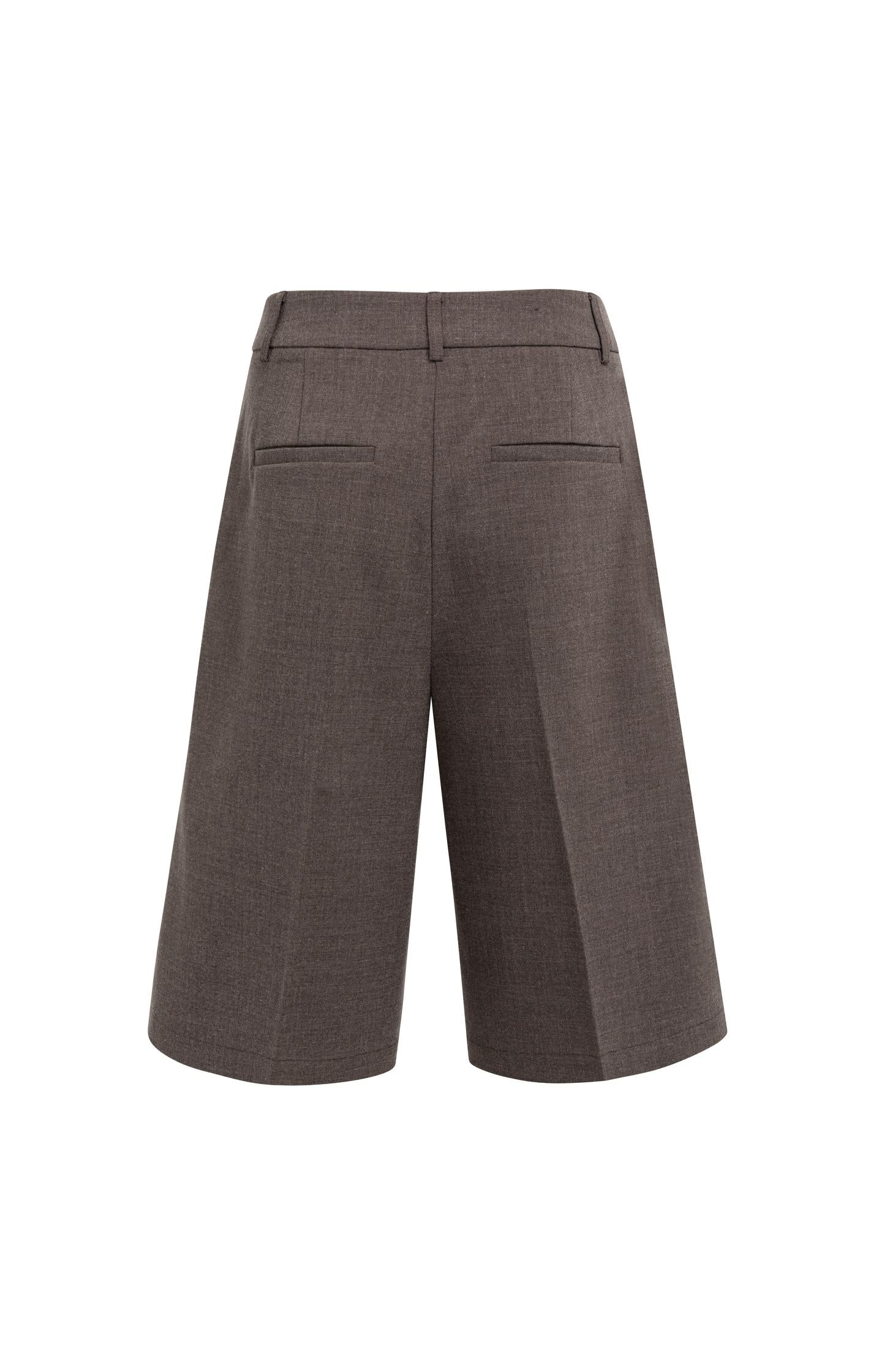 Bermuda shorts with high-waist and pleats