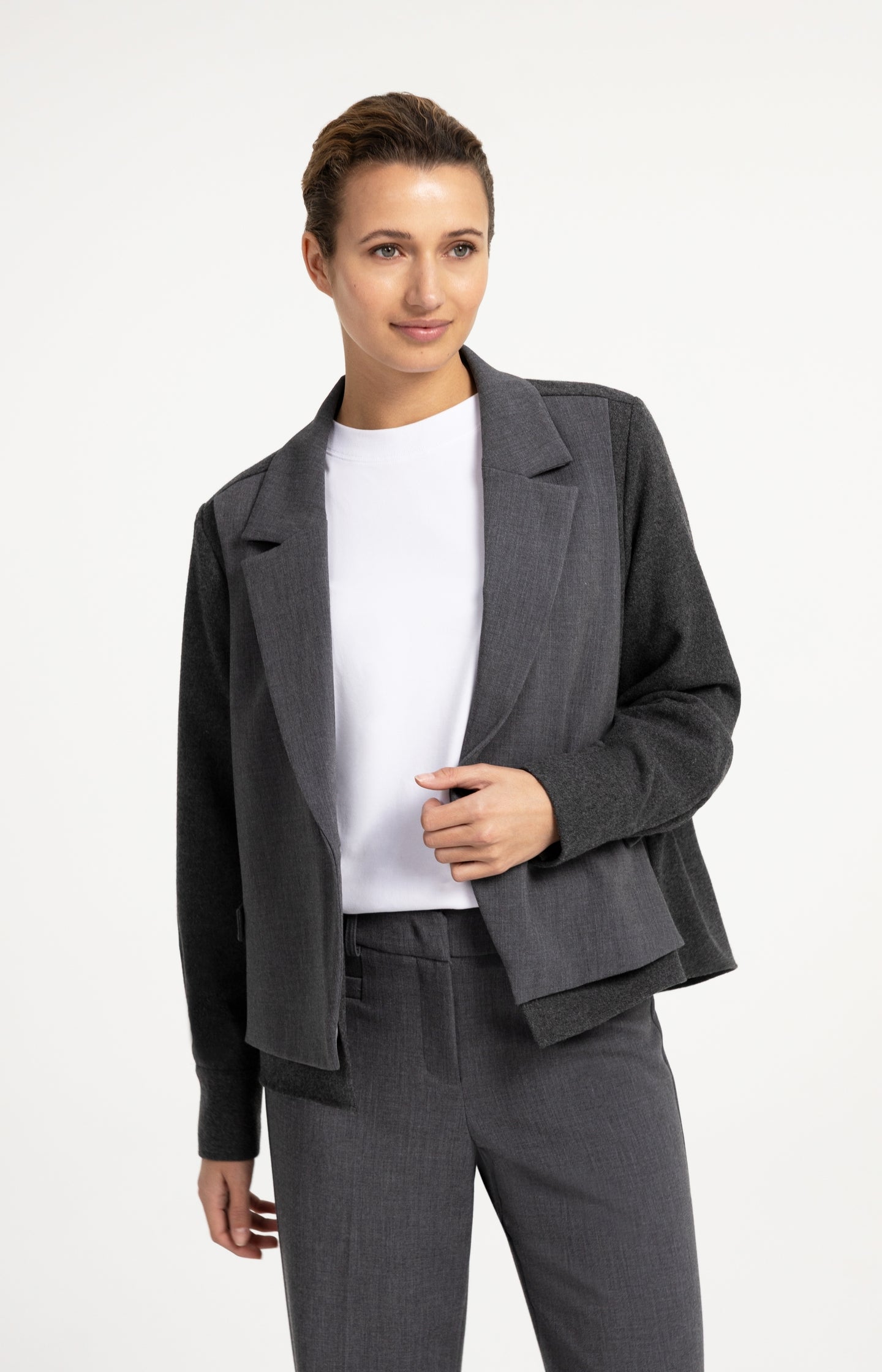 Blazer with contrast fabric and loose fit