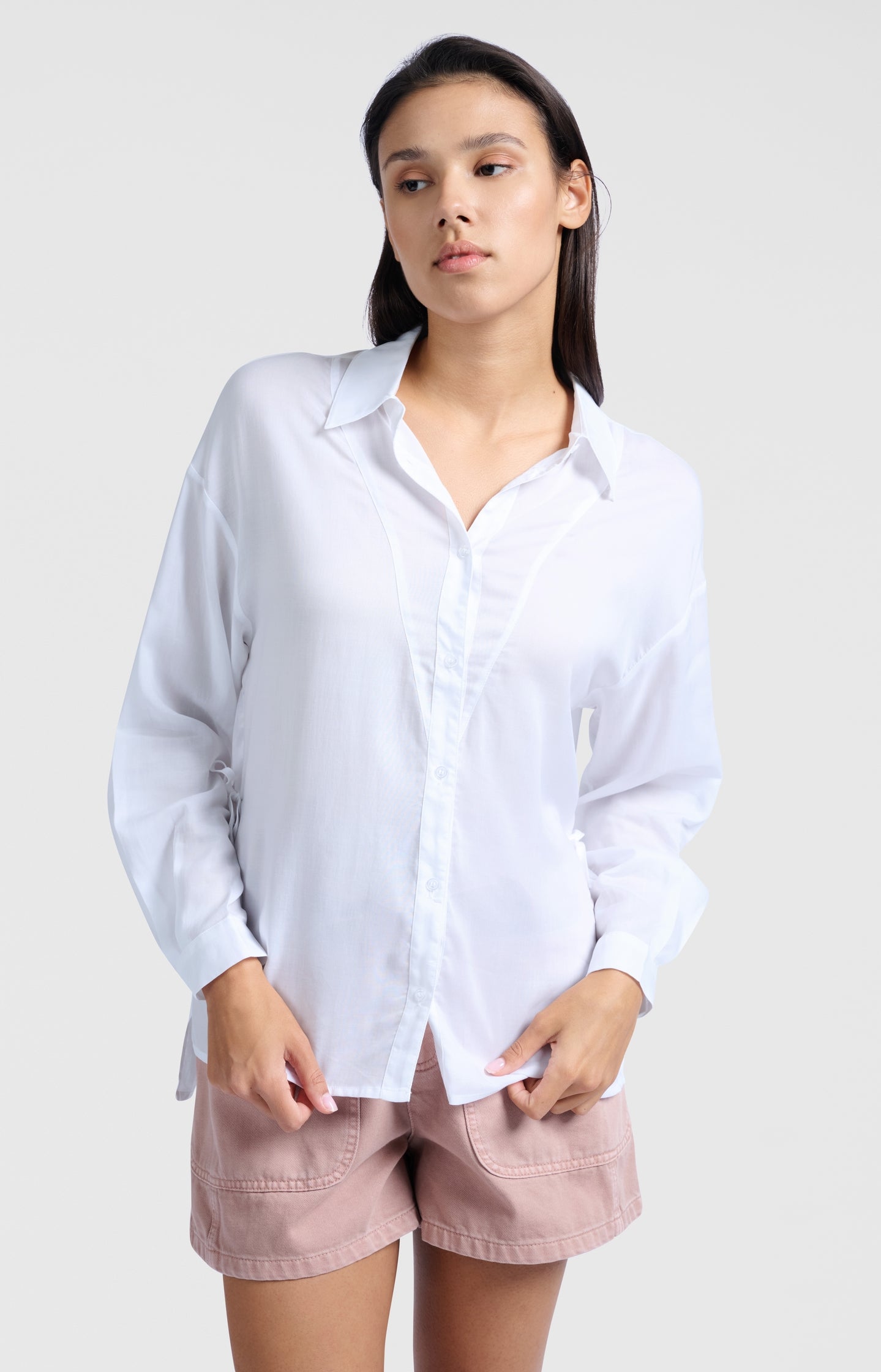 Blouse with adjustable tie strings
