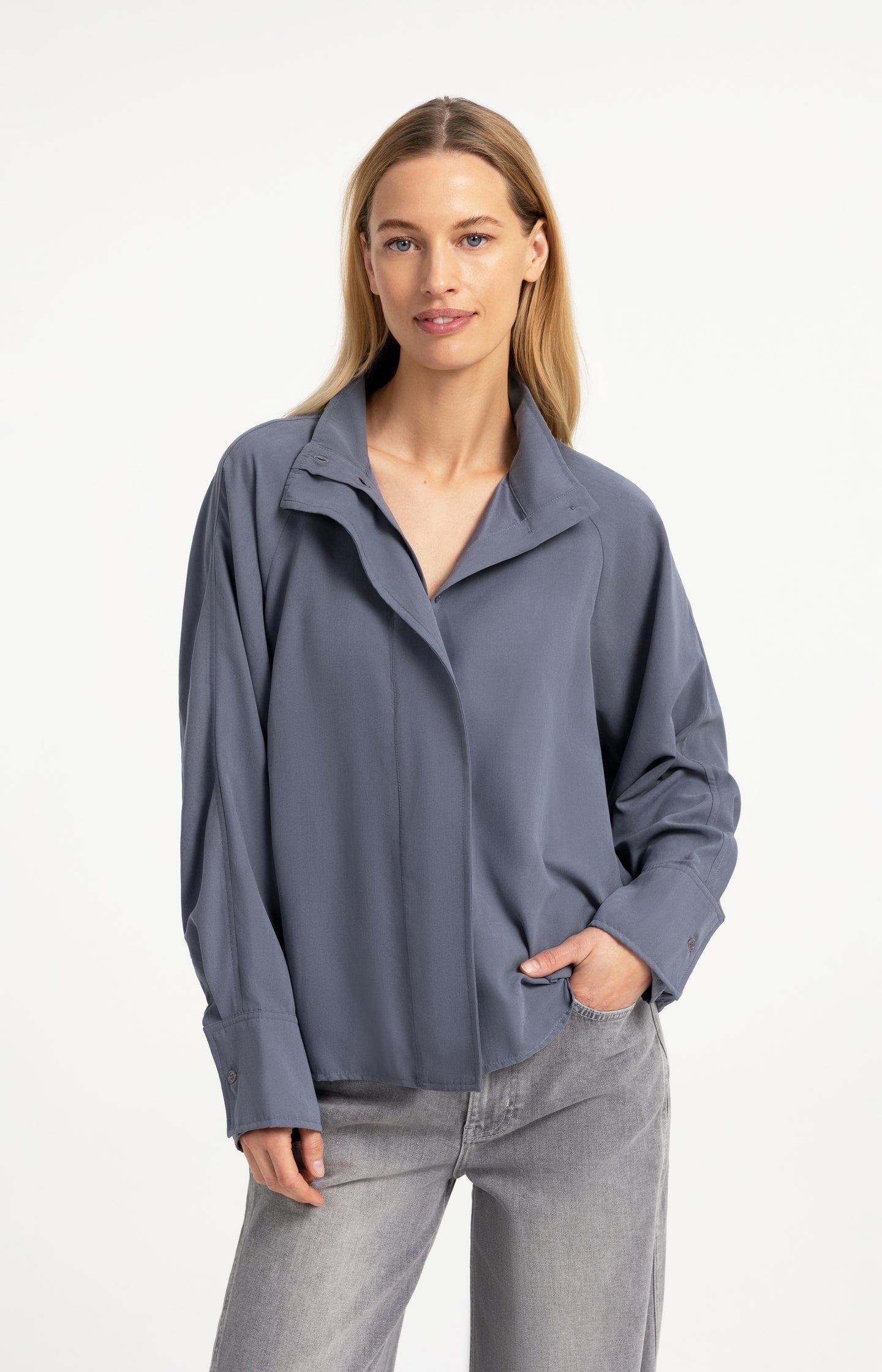 Blouse with high neck and raglan sleeves - Type: lookbook