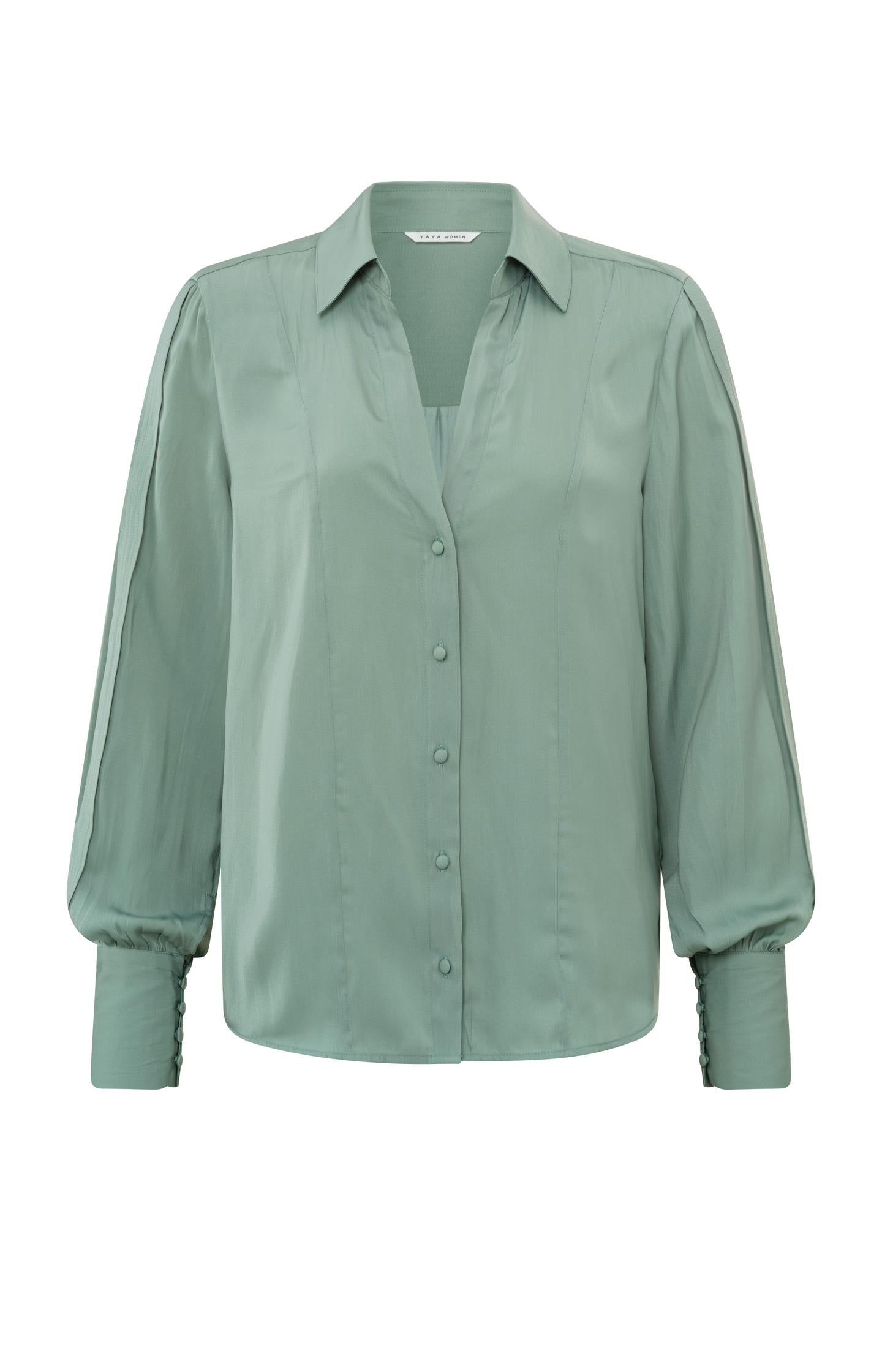 Blouse with long sleeves, classic collar and pleat details - Type: product