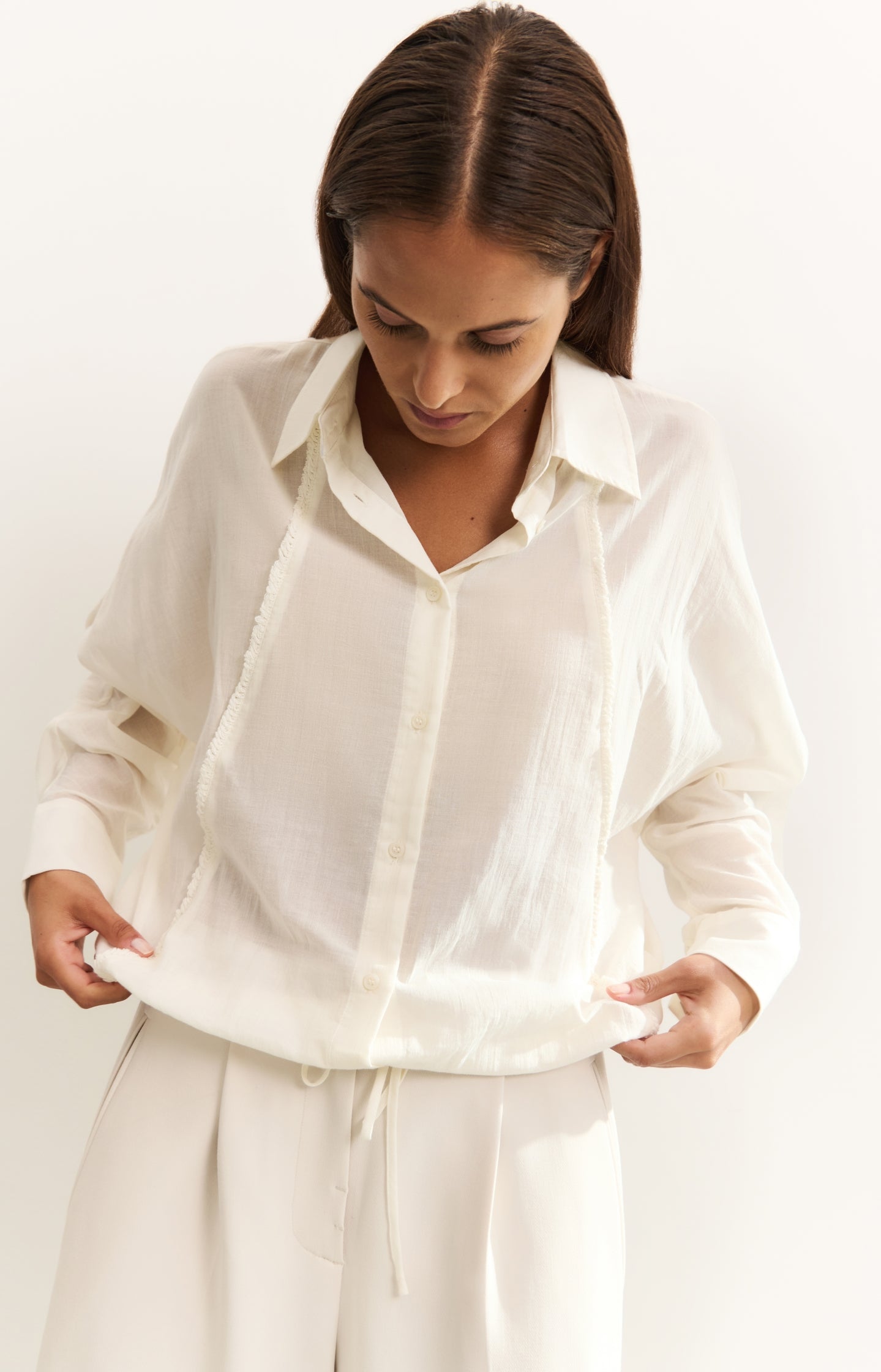 Blouse with subtle stitching details - Type: lookbook