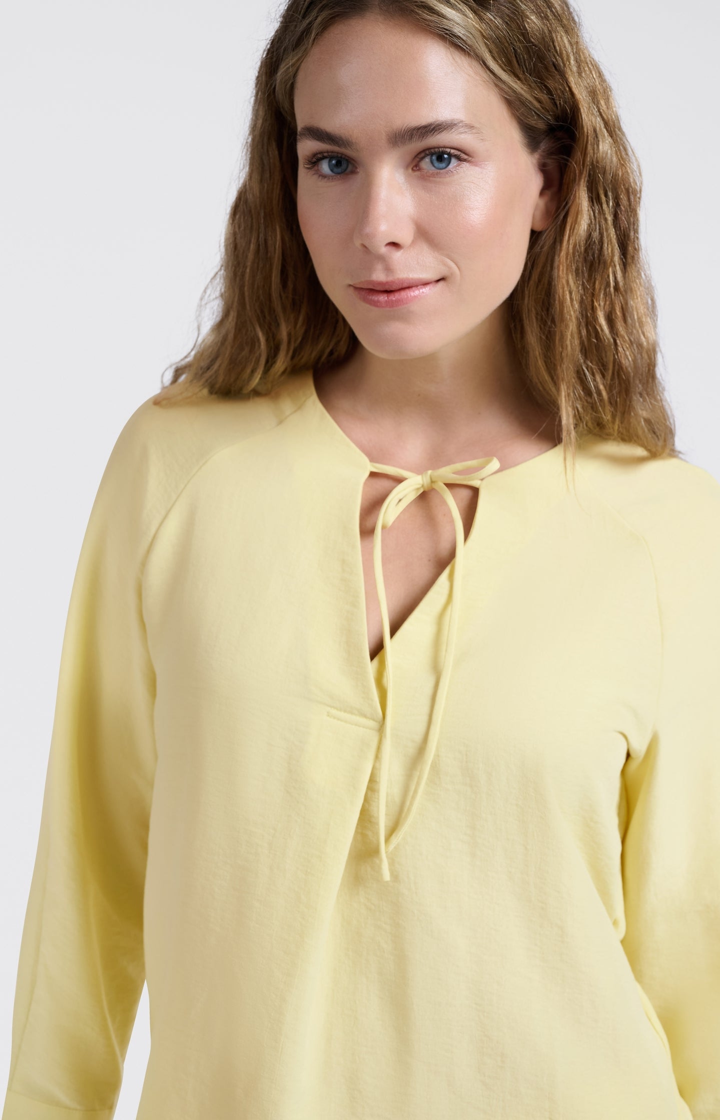 Blouse with V-neck and tie detail - Type: lookbook