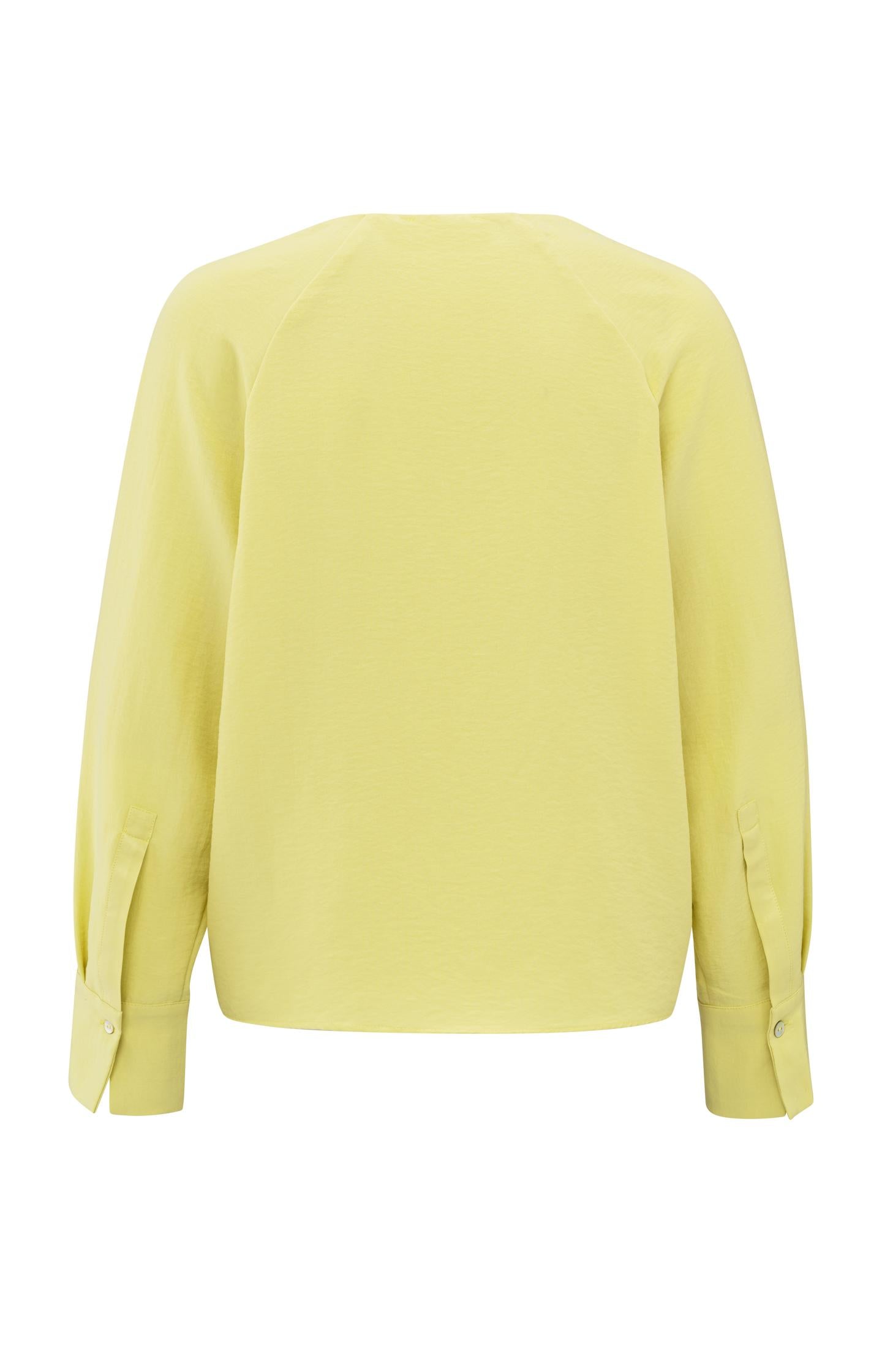 Blouse with V-neck and tie detail