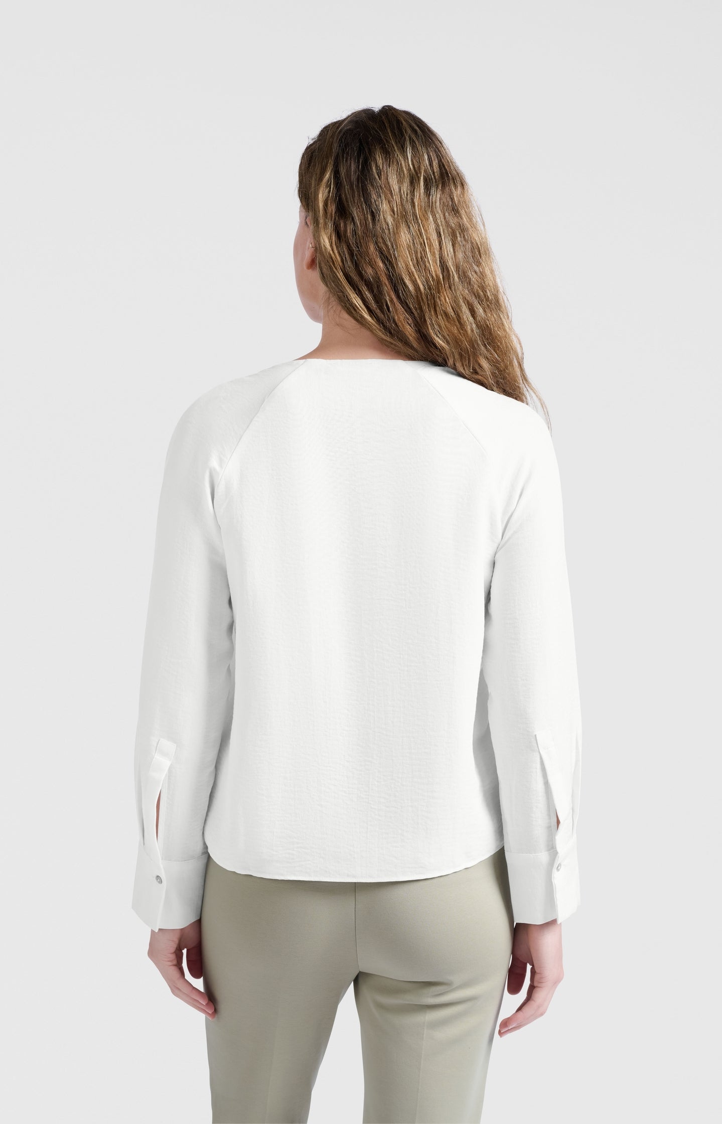 Blouse with V-neck and tie detail