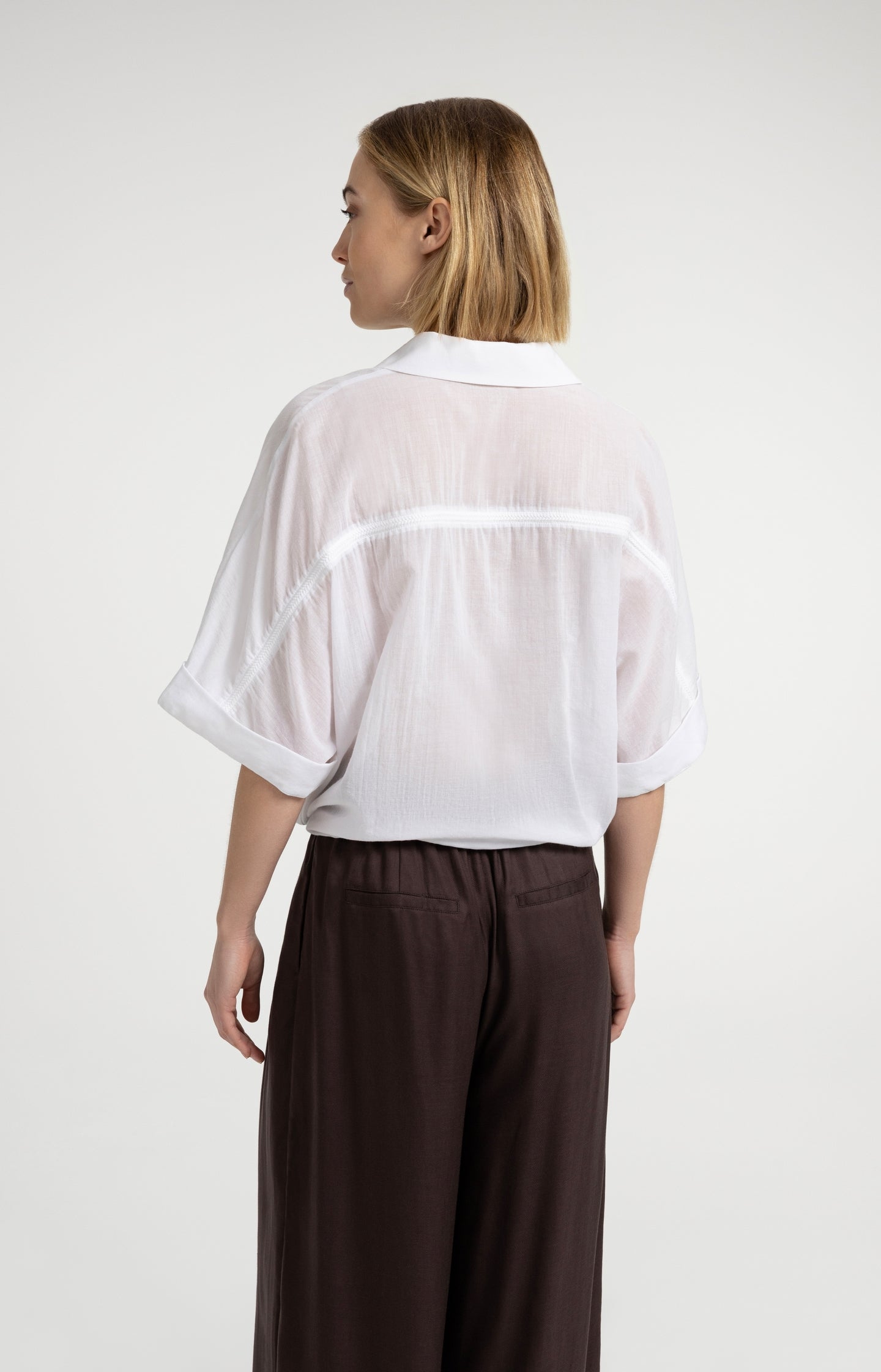 Blouse with wide sleeves and braided details - Type: lookbook