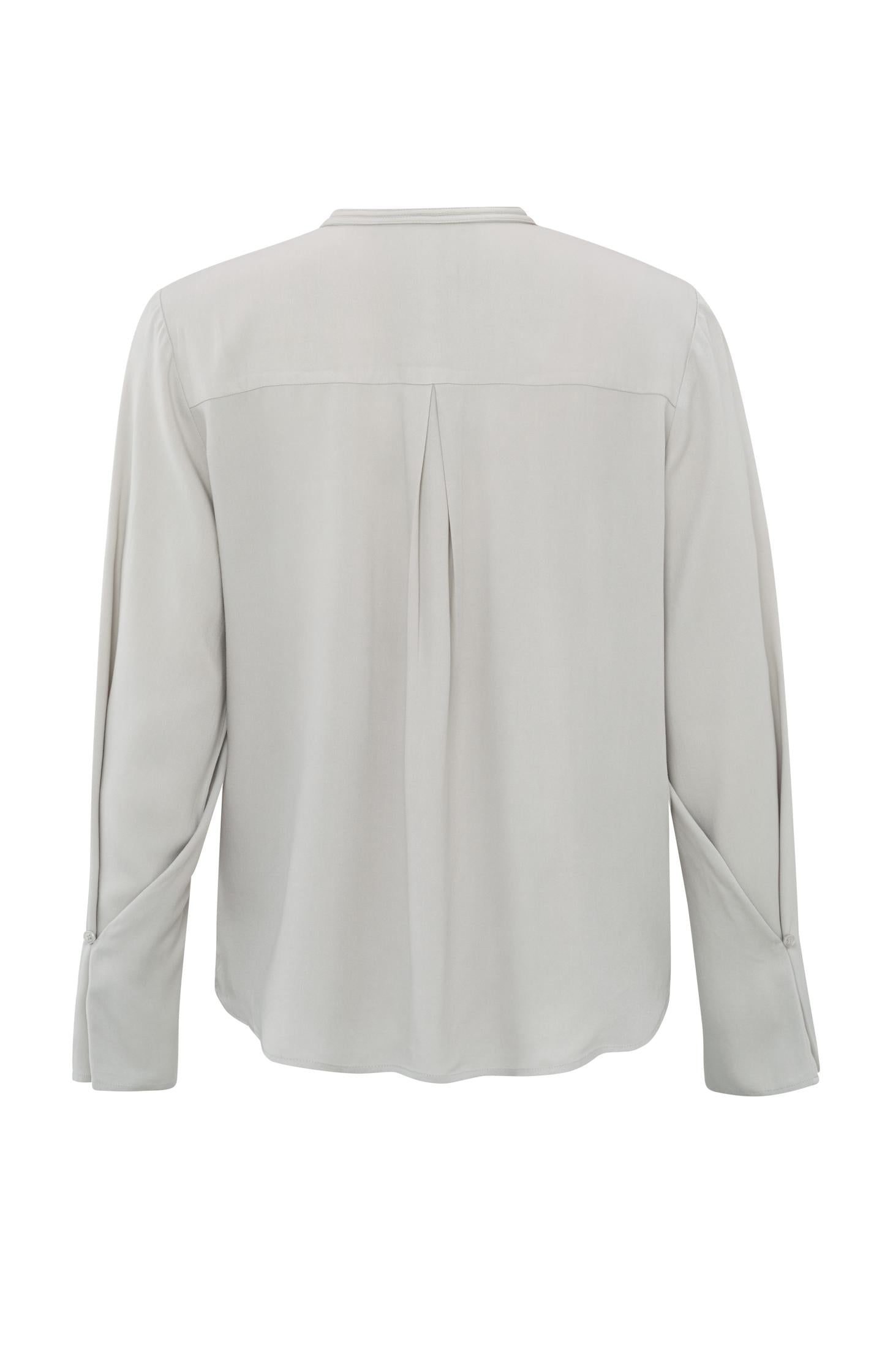 Blouse with wide sleeves, buttons and subtly pleated back