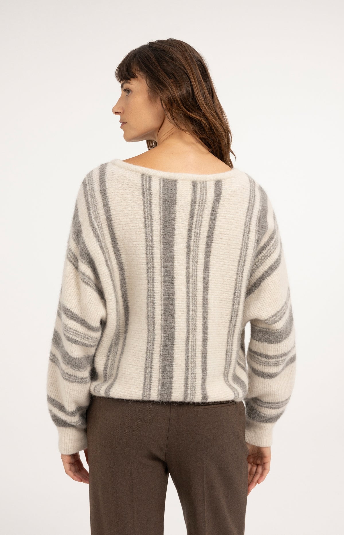 Gebreide trui met boothals en streeppatroon - Off White Dessin