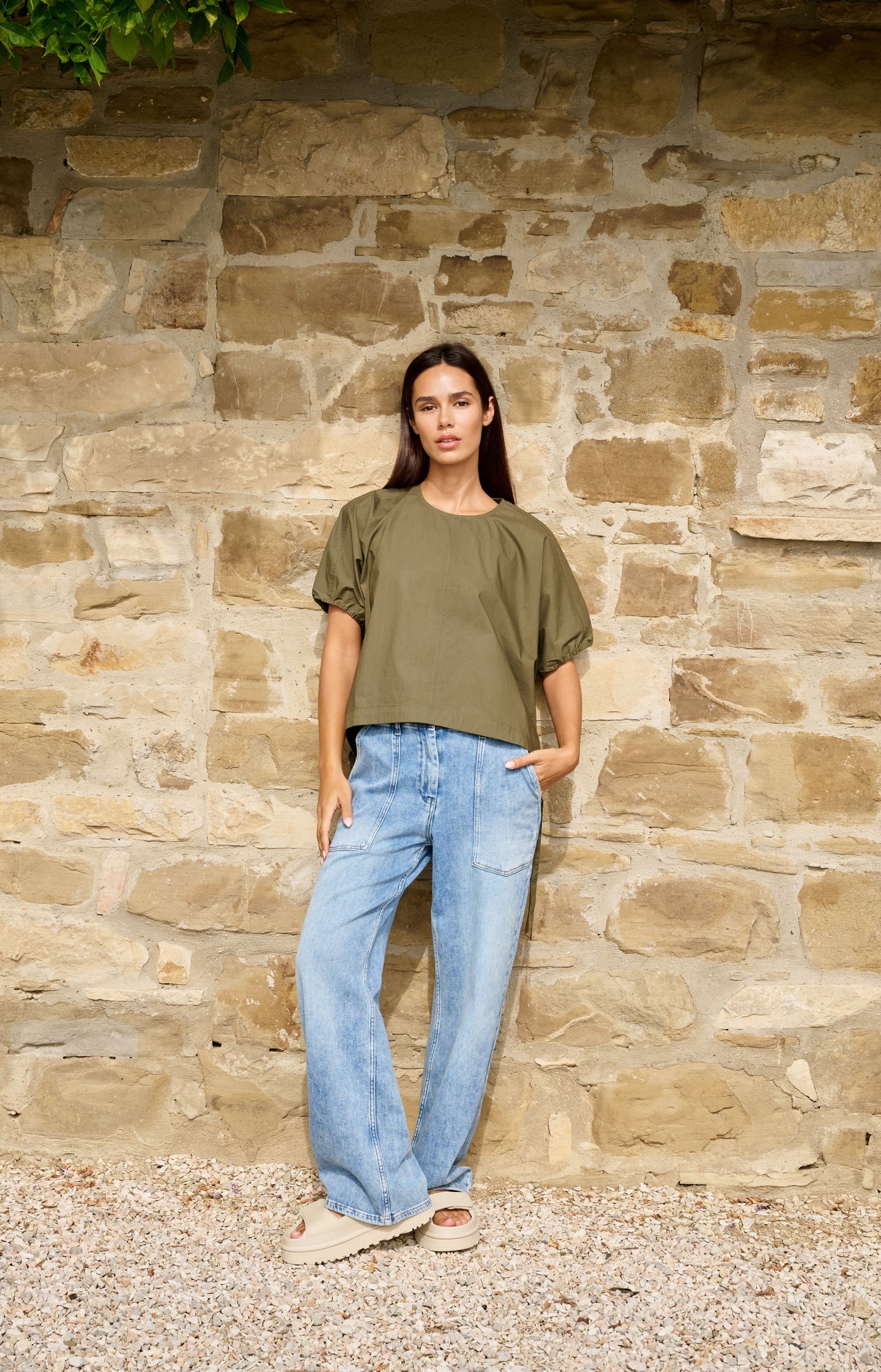 Boxy top with adjustable waist and puff sleeves