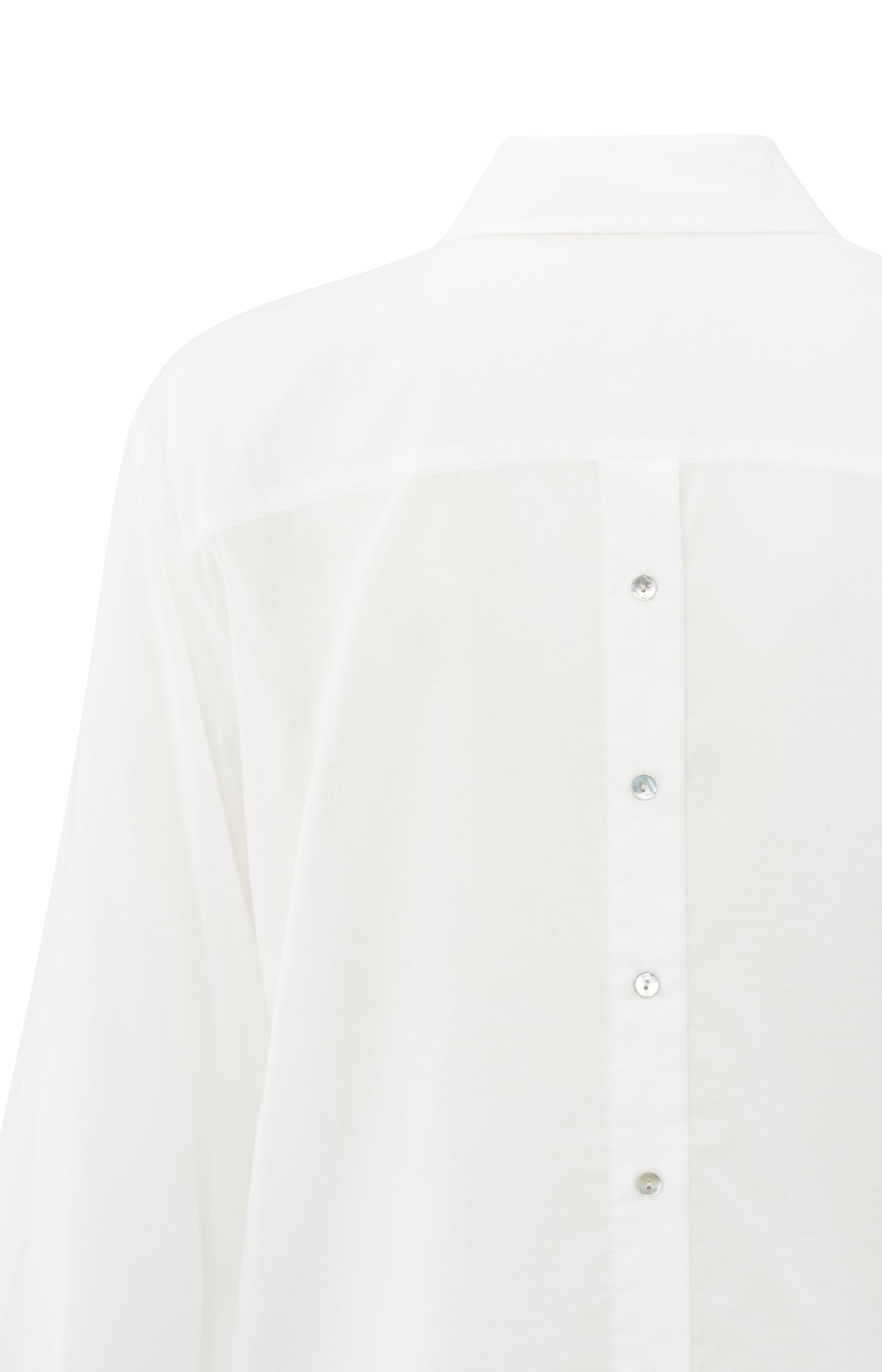 Boyfriend blouse with buttons on the back