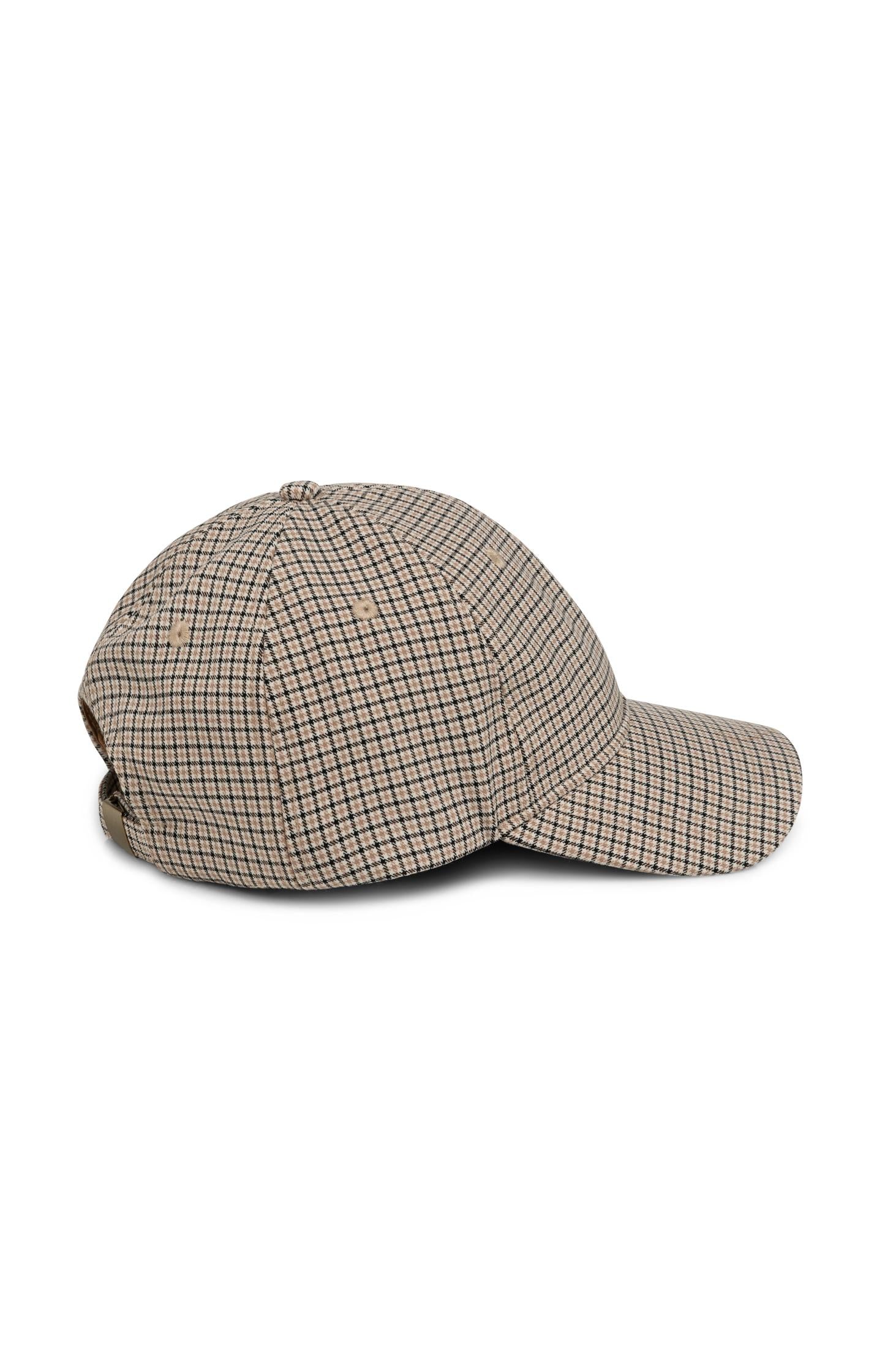 Cap with woven check pattern - Type: video