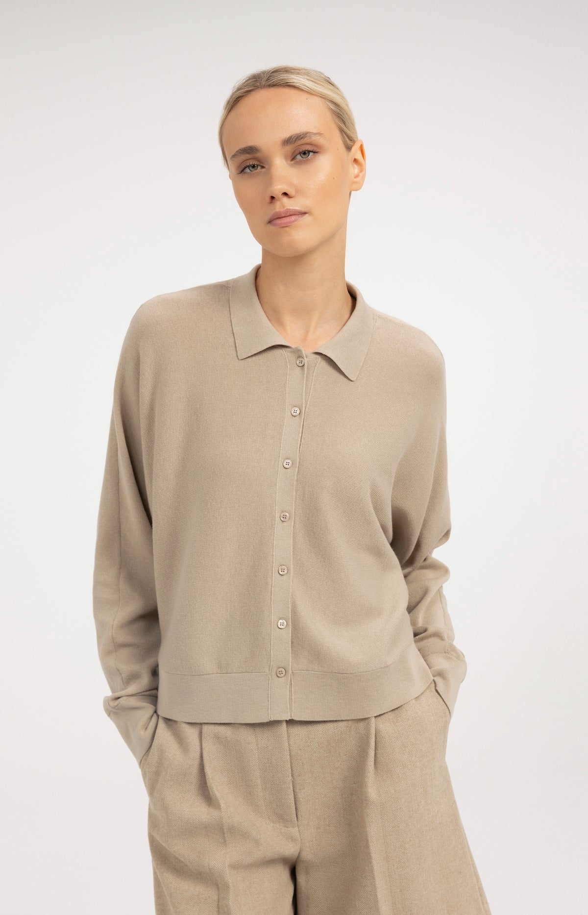Cardigan mit Kragen und Knopfverschluss - Pure Cashmere Grey