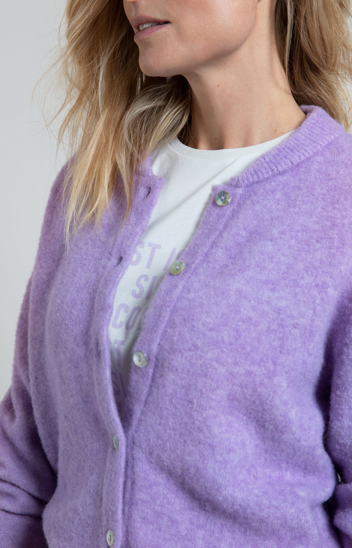 Cardigan with long sleeves, buttons and ribbed trims