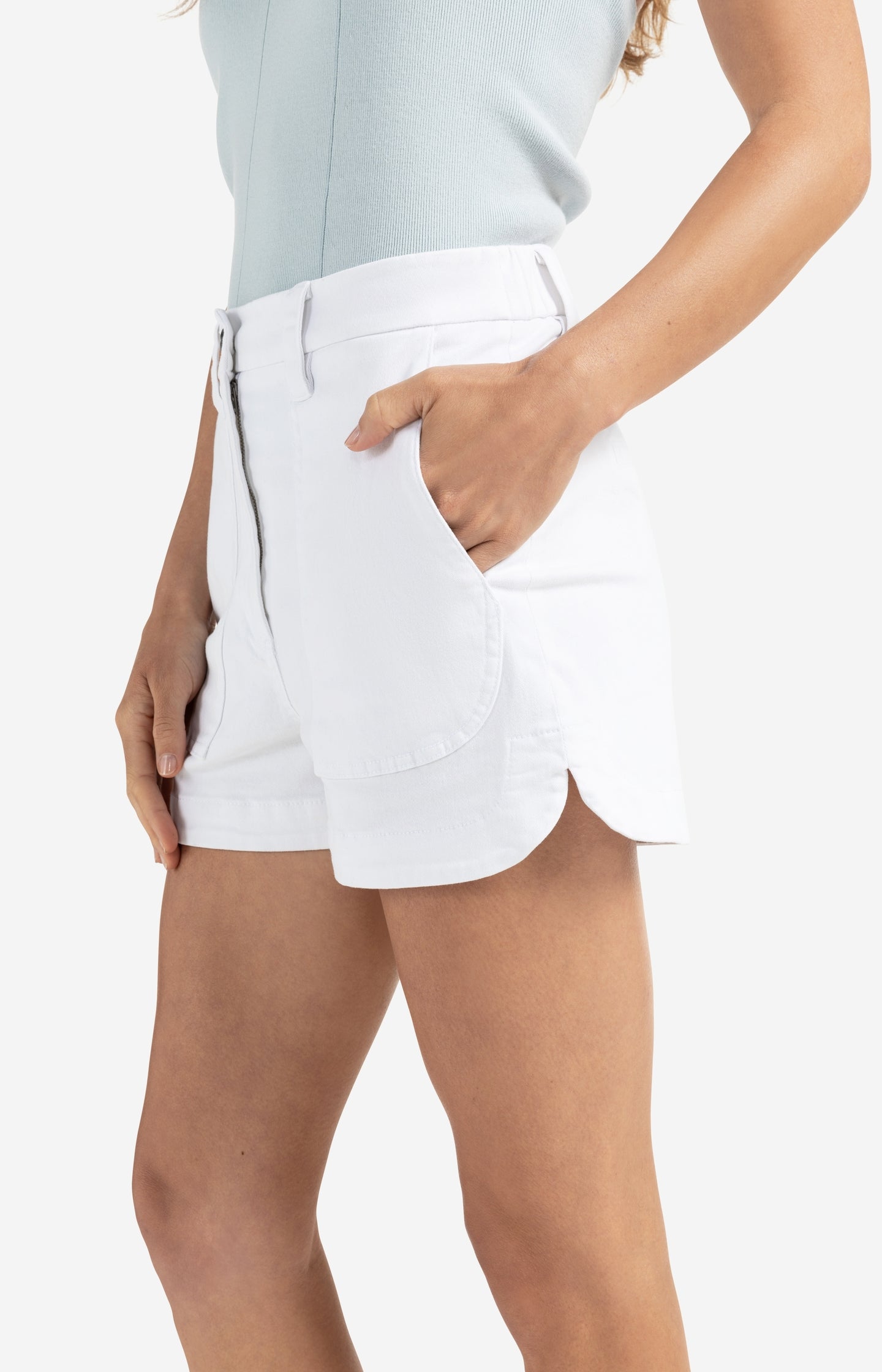 Cargo shorts with patch pockets and elastic waistband - Type: lookbook