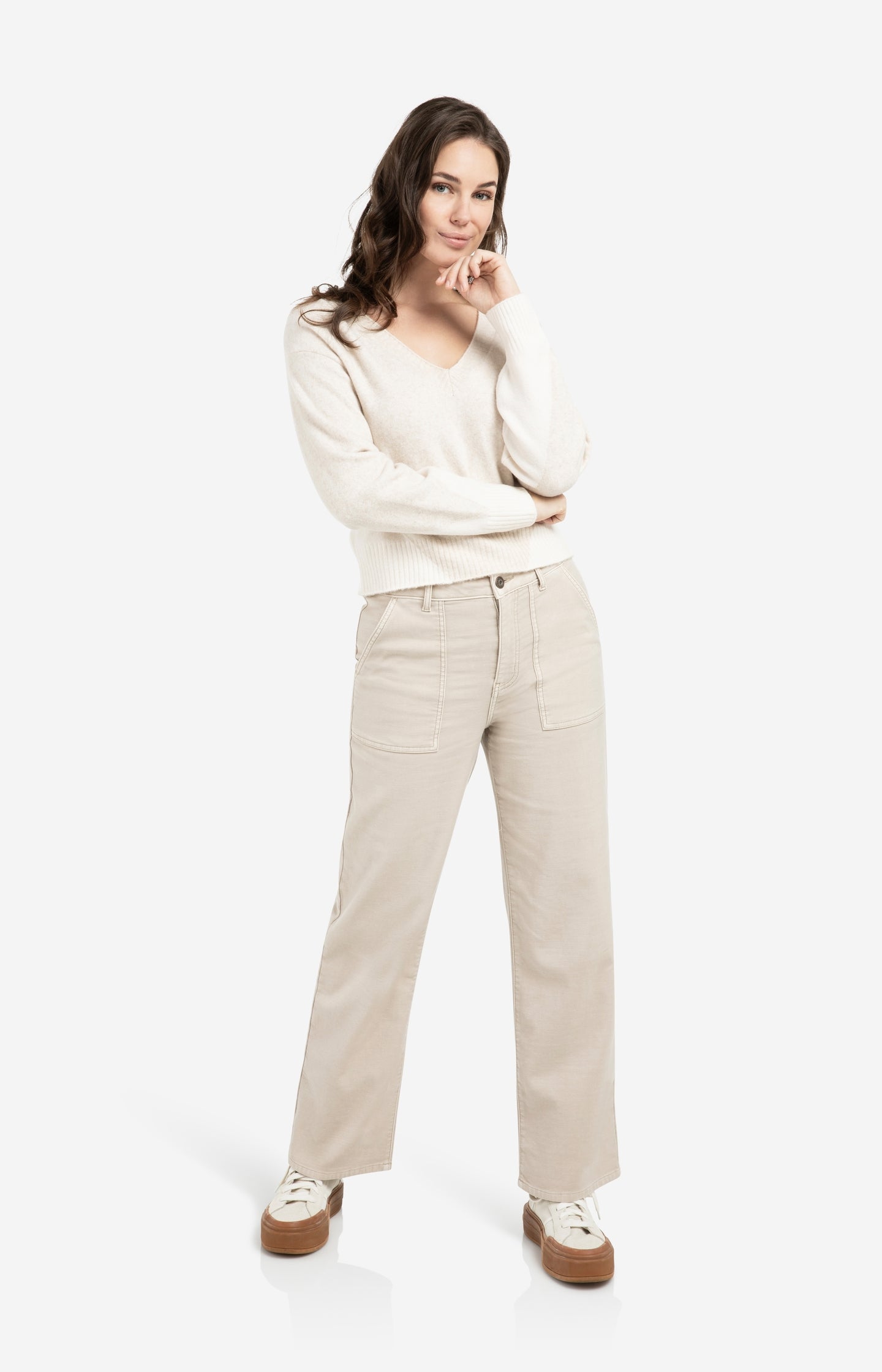 Cargo trousers with straight legs and patch pockets (L32) - Type: lookbook