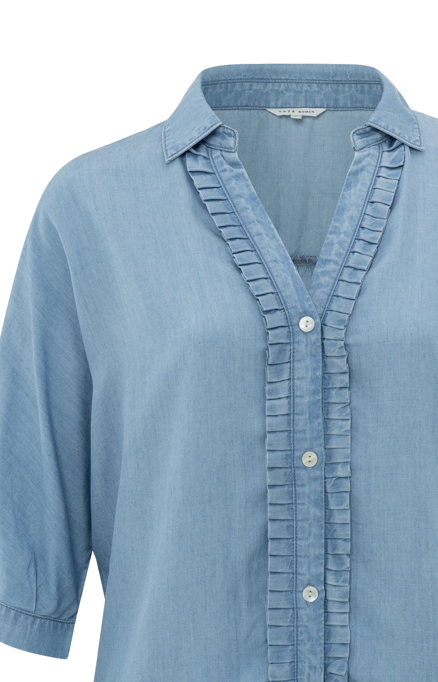 Chambray batwing top with V-neck and half long sleeves