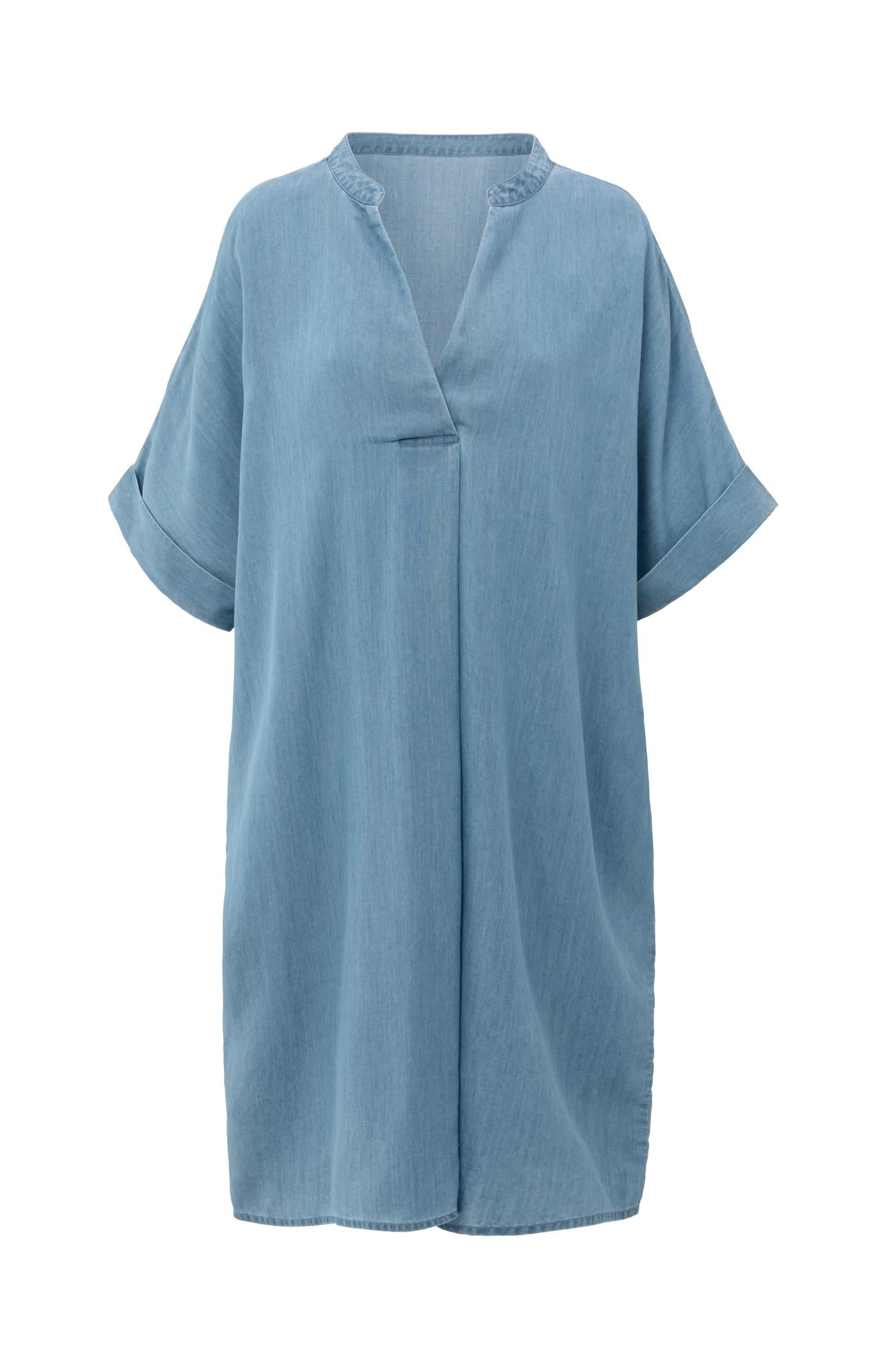 Chambray dress with V-neck - Type: product