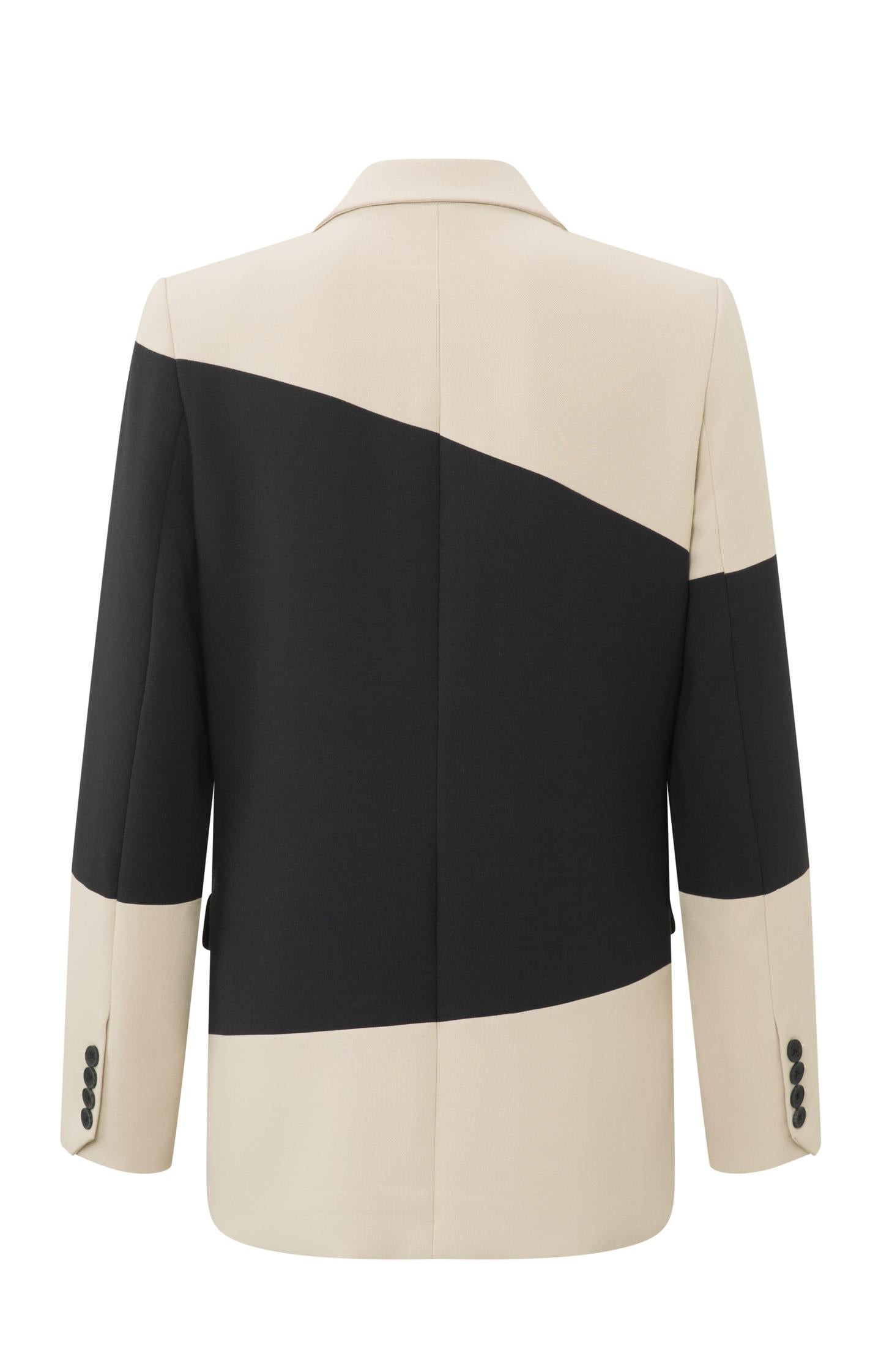 Color block blazer with long sleeves and pockets