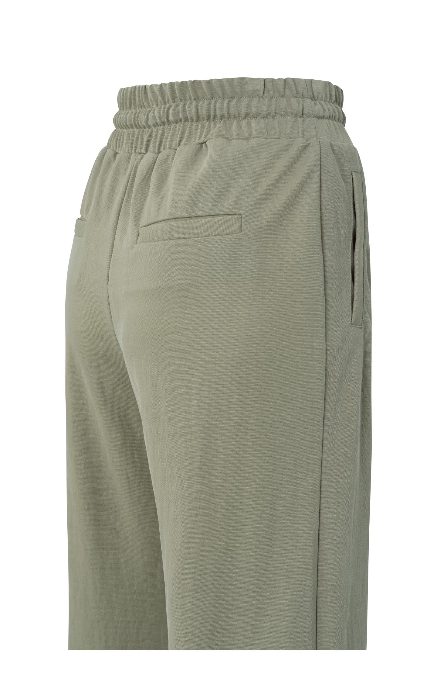 Comfortable trousers with elastic waistband and buttons
