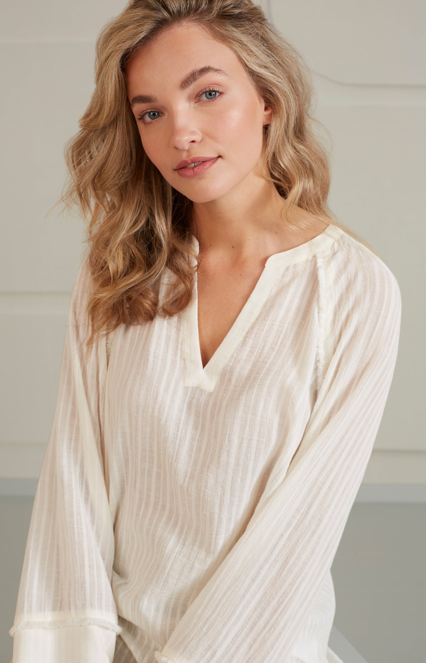 Cotton top with V-neck, long sleeves and fringe details - Ivory White - Type: lookbook