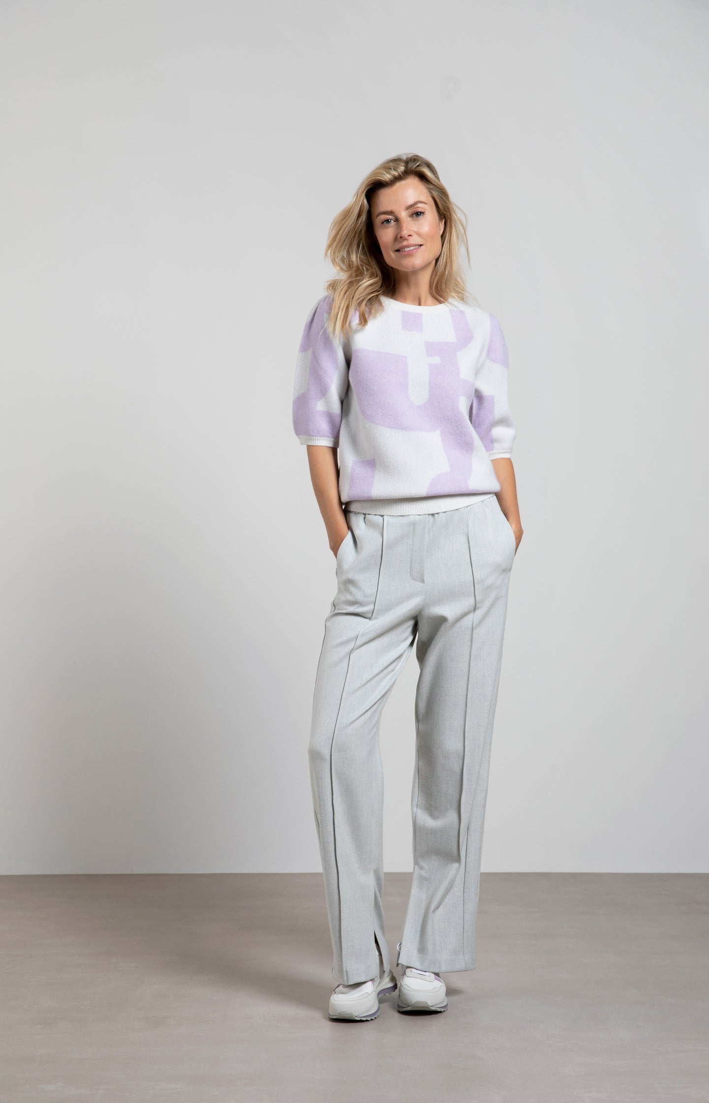 Crewneck sweater with half sleeves and jacquard print - Type: lookbook