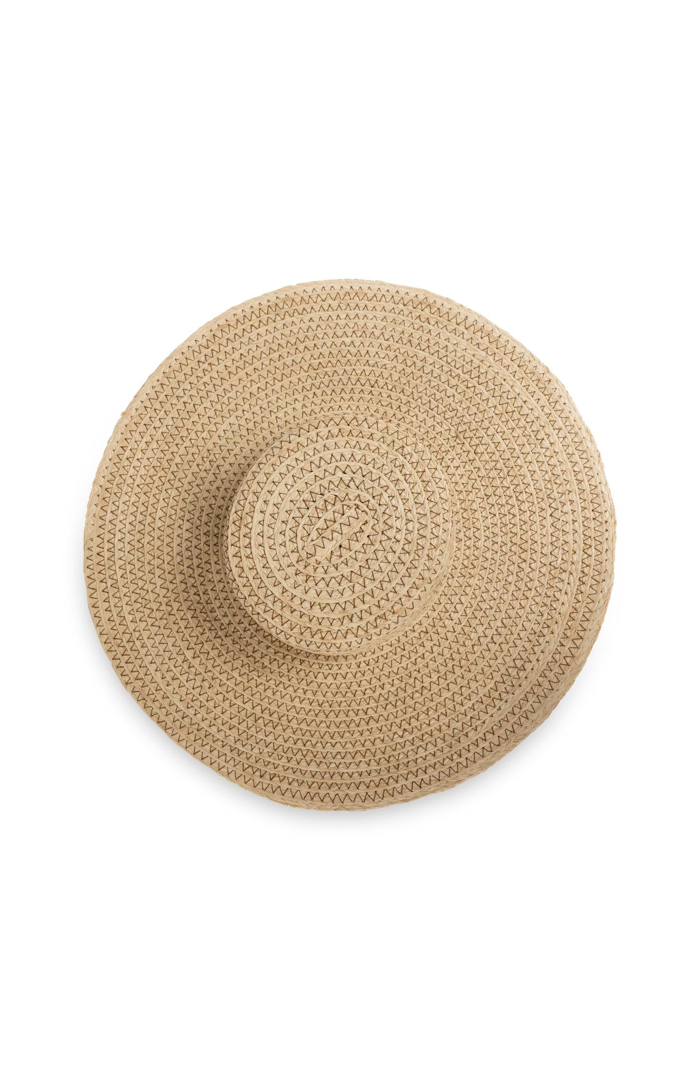 Crocheted straw hat with wide brim - Type: lookbook