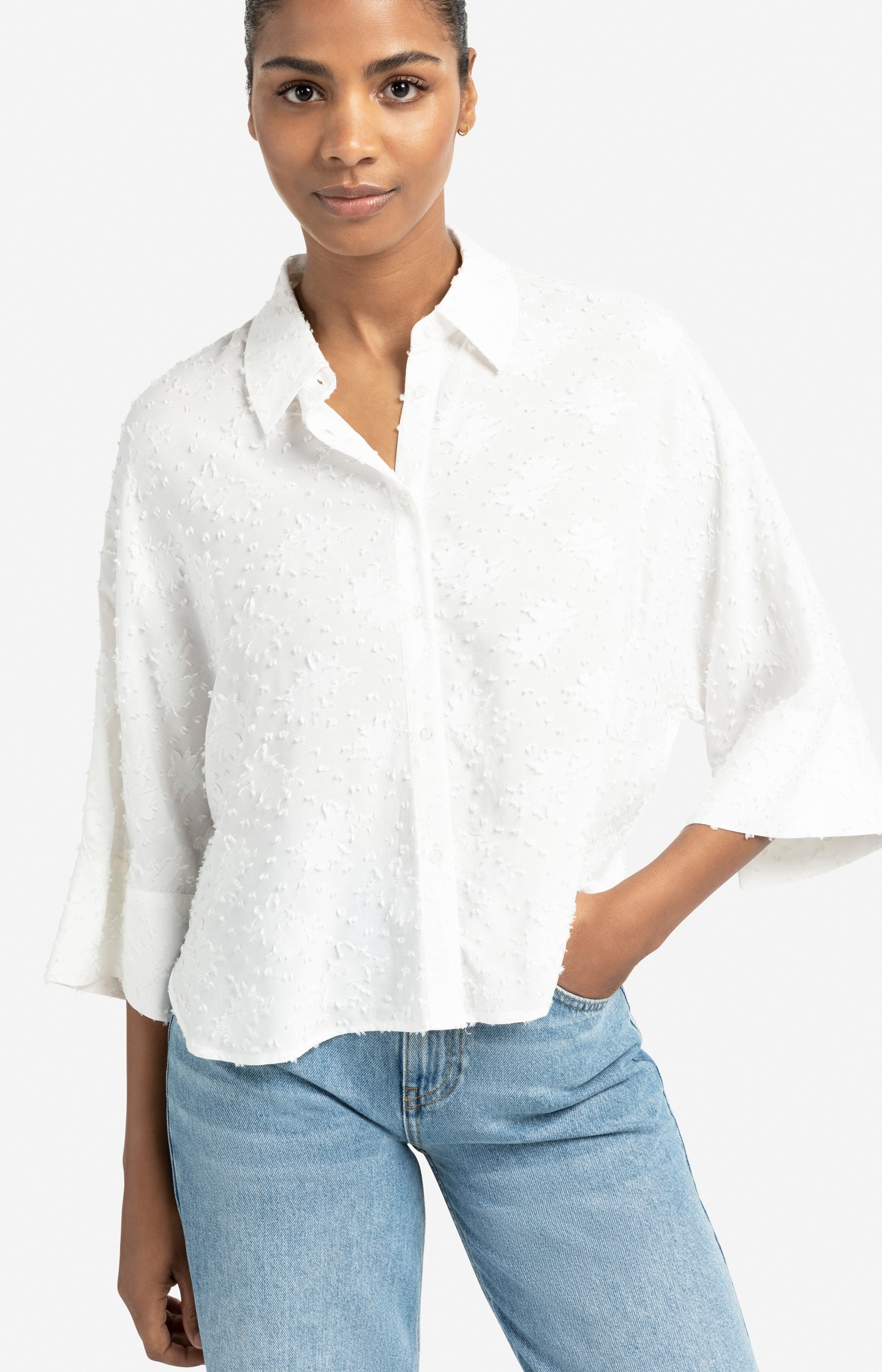Cropped airy blouse with woven-in details