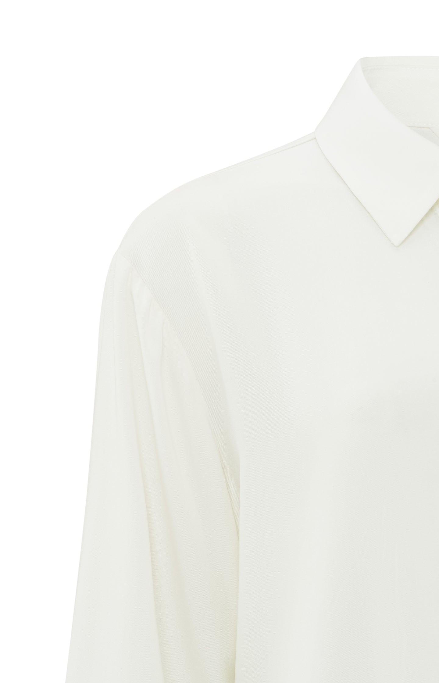 Cropped blouse with long sleeves and button closure
