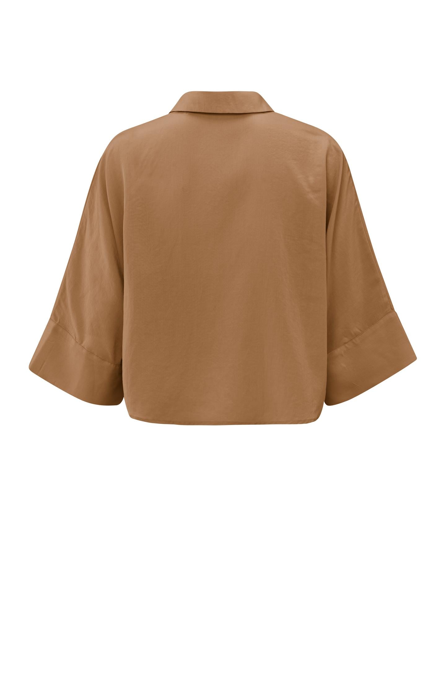 Cropped blouse with wide sleeves and loose fit