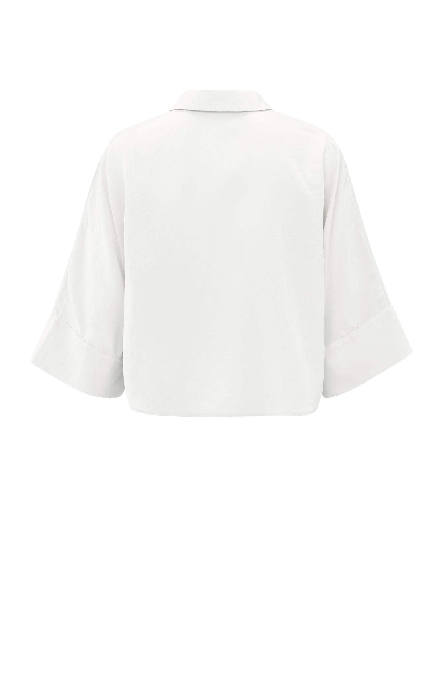 Cropped blouse with wide sleeves and loose fit