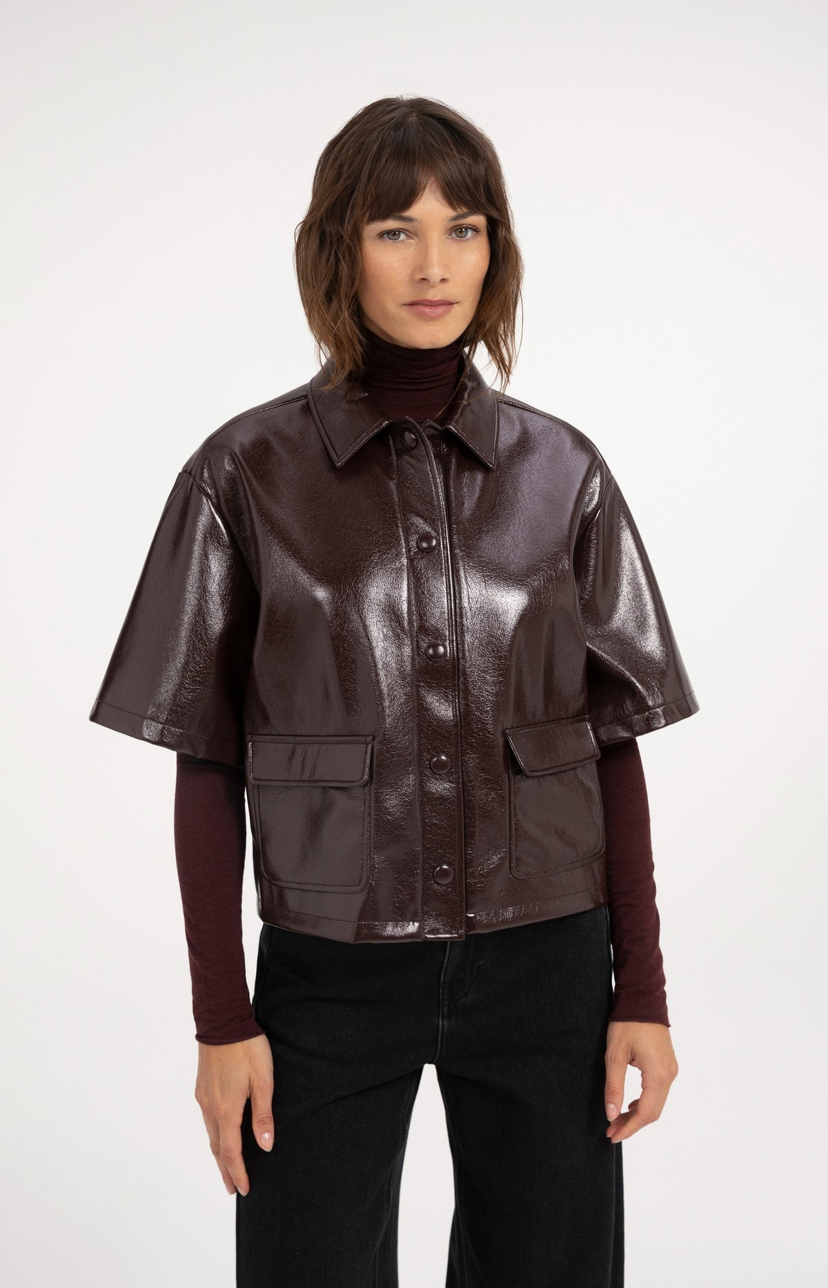 Cropped glossy faux leather jacket - Bitter Chocolate Red