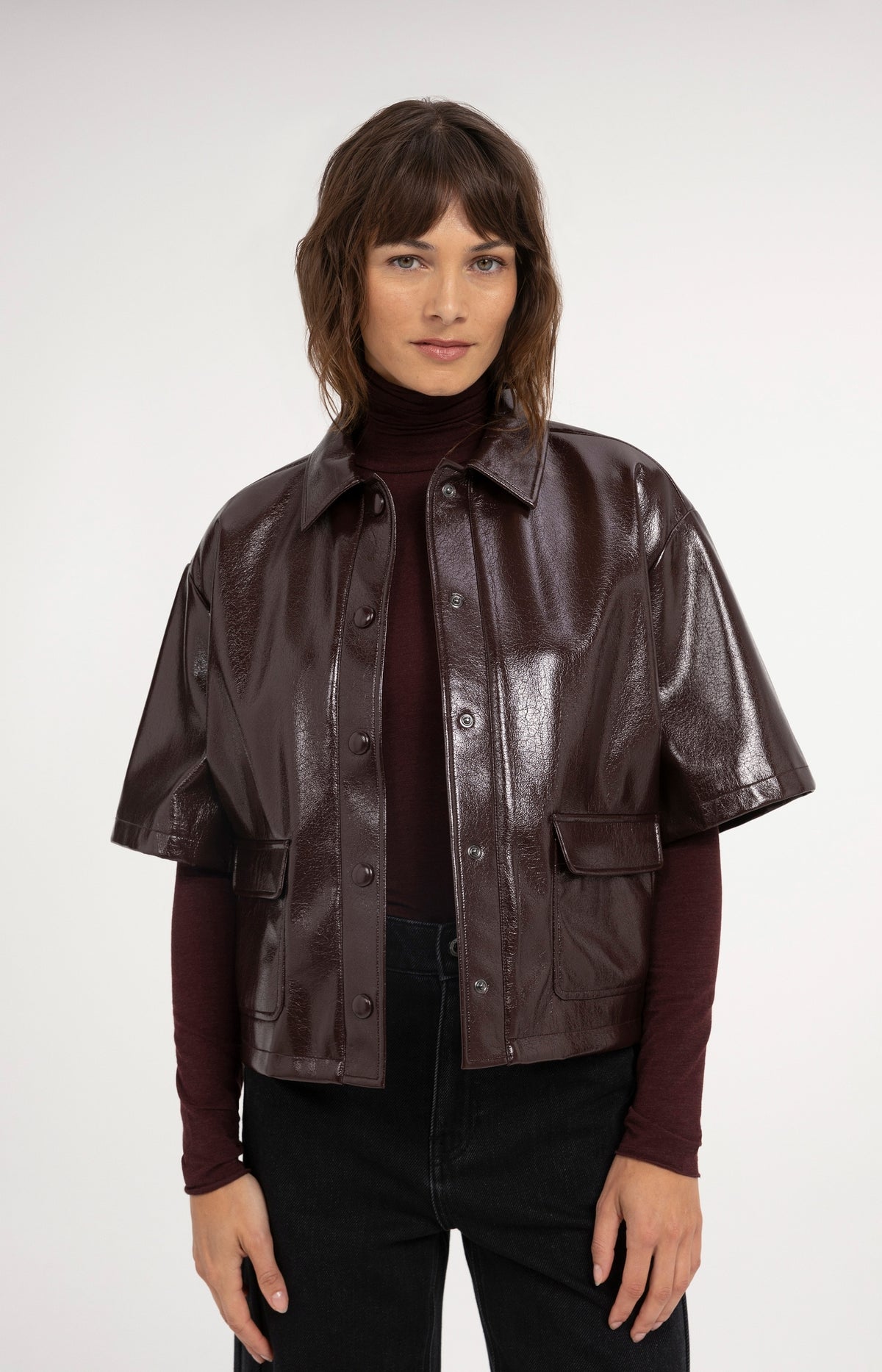 Cropped glossy faux leather jacket - Bitter Chocolate Red