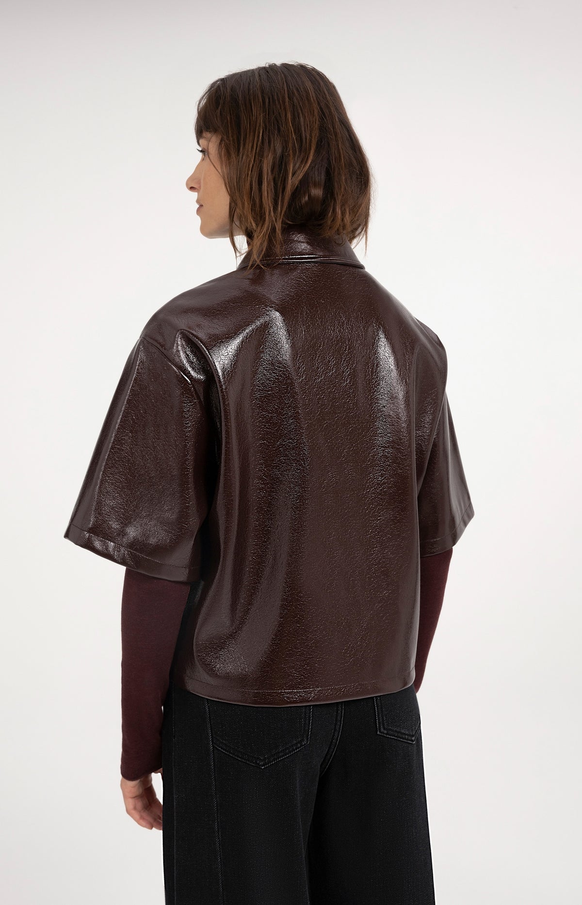 Cropped glossy faux leather jacket - Bitter Chocolate Red