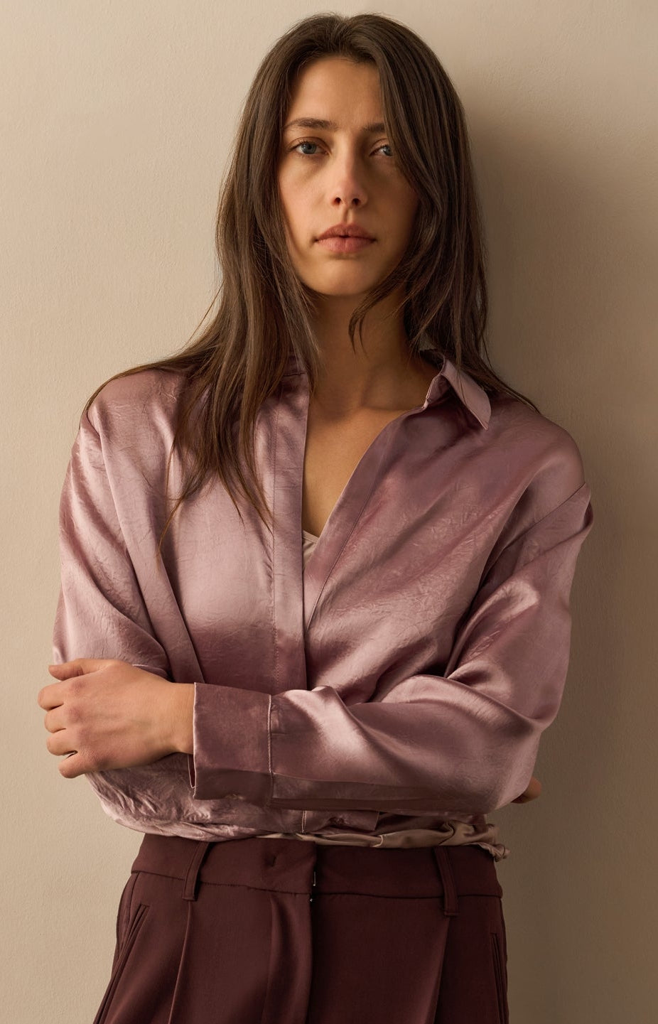 Cropped satin blouse with draping and elastic hem