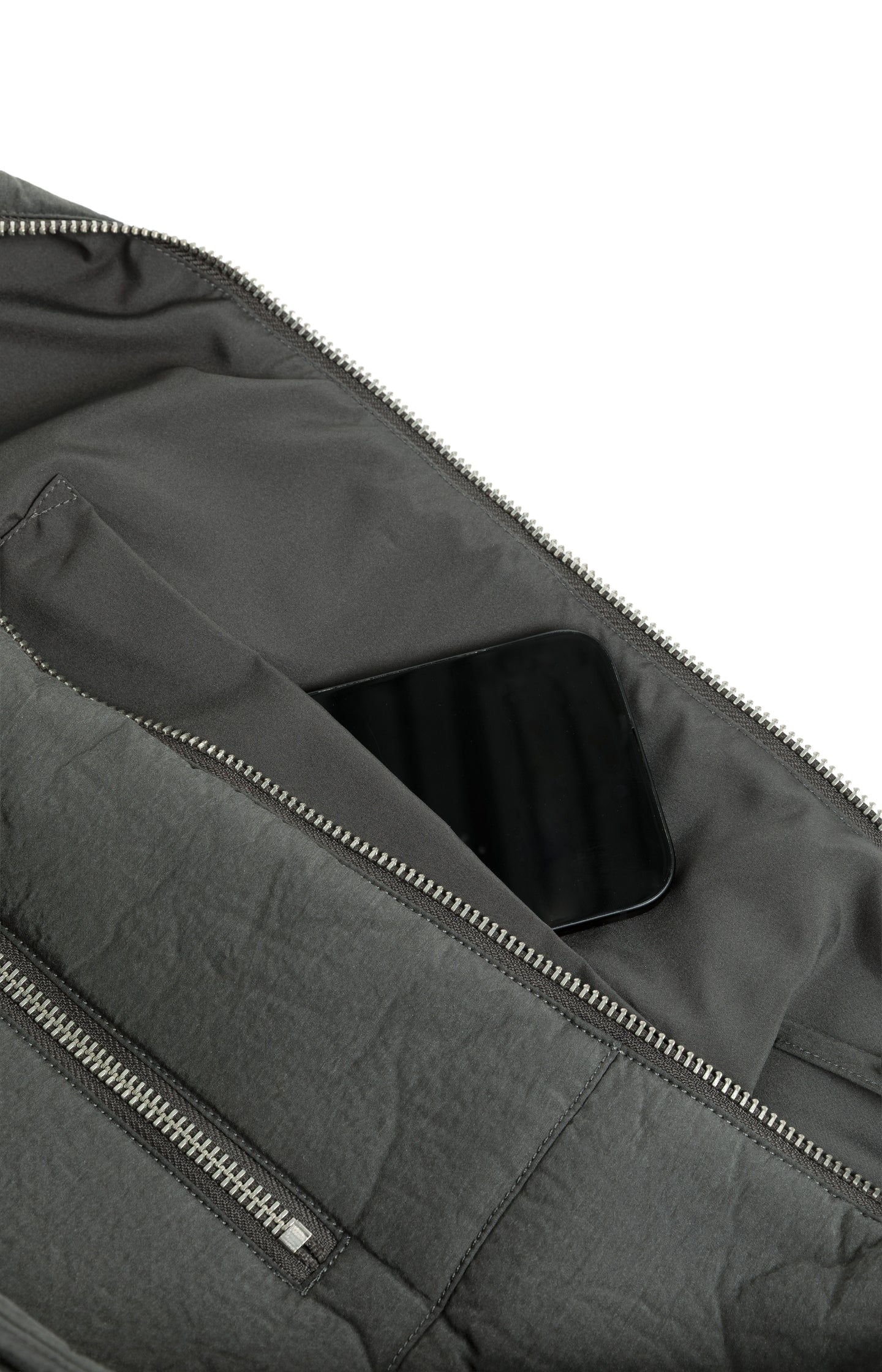 Crossbody bag with zip
