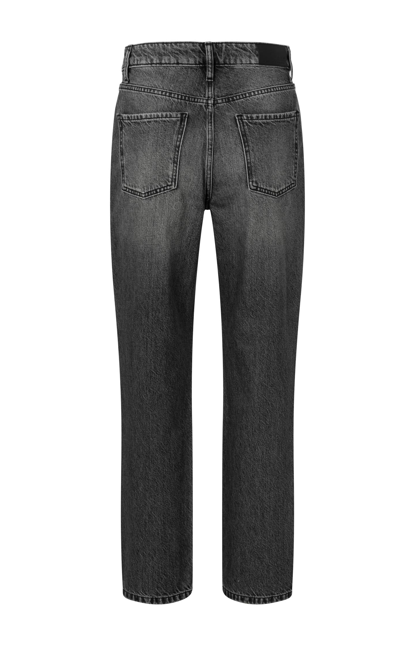 Dark jeans with high waist, straight legs and pockets