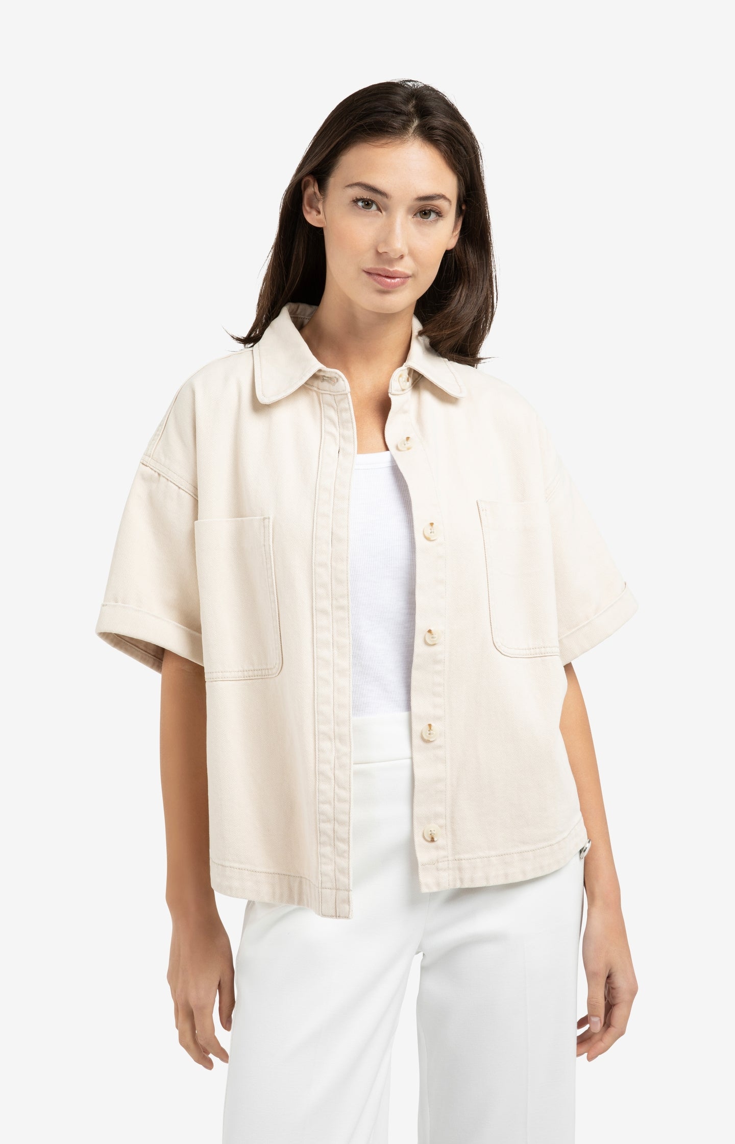 Denim jacket with short sleeves and patch pockets