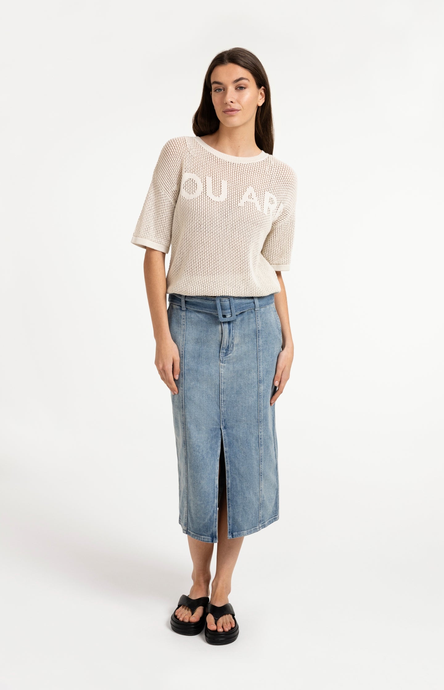 Denim midi skirt with belt and slit