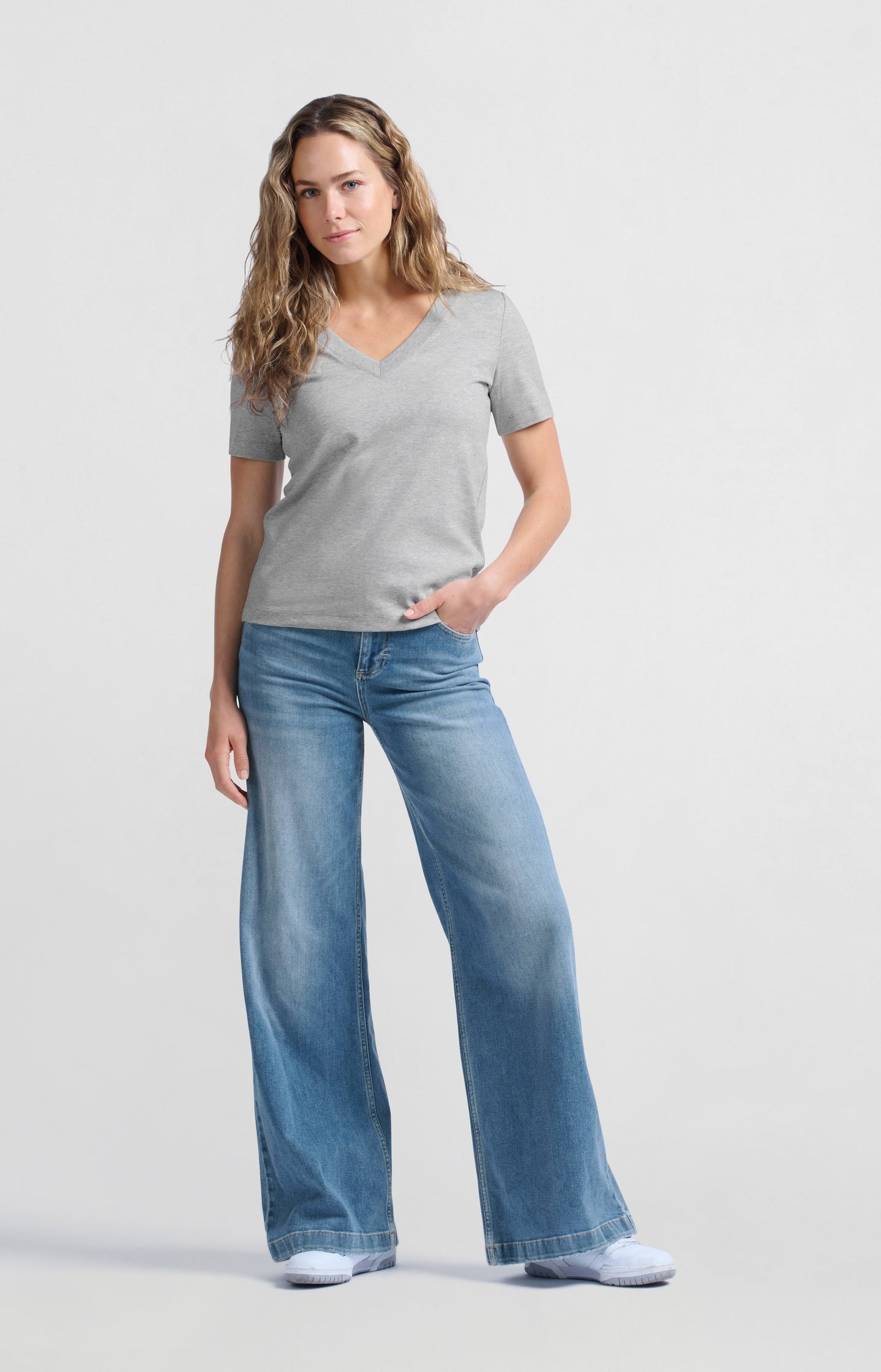 Denim trousers with extra wide legs and high waist - L34