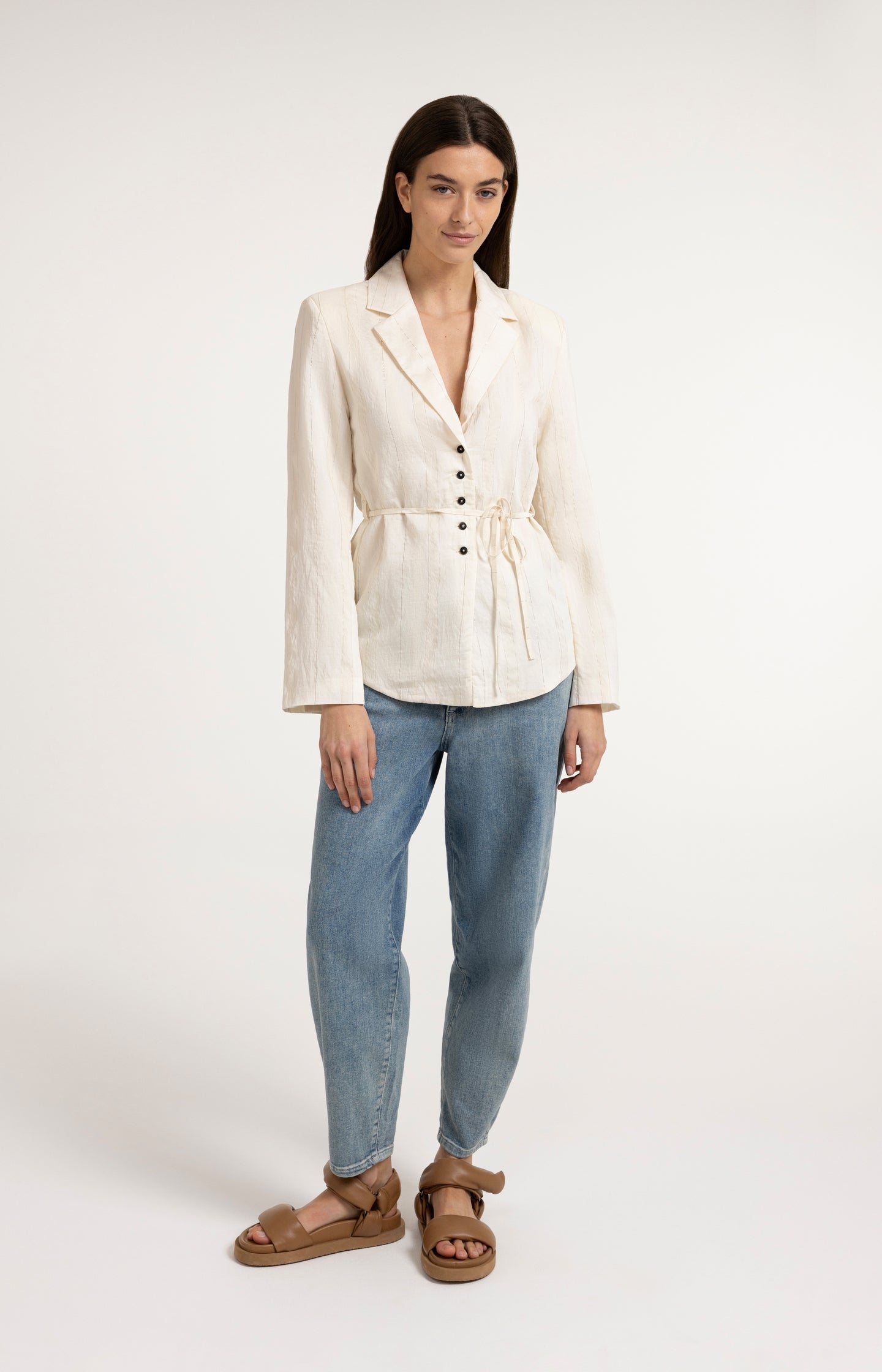 Denim trousers with loose fit - Type: video