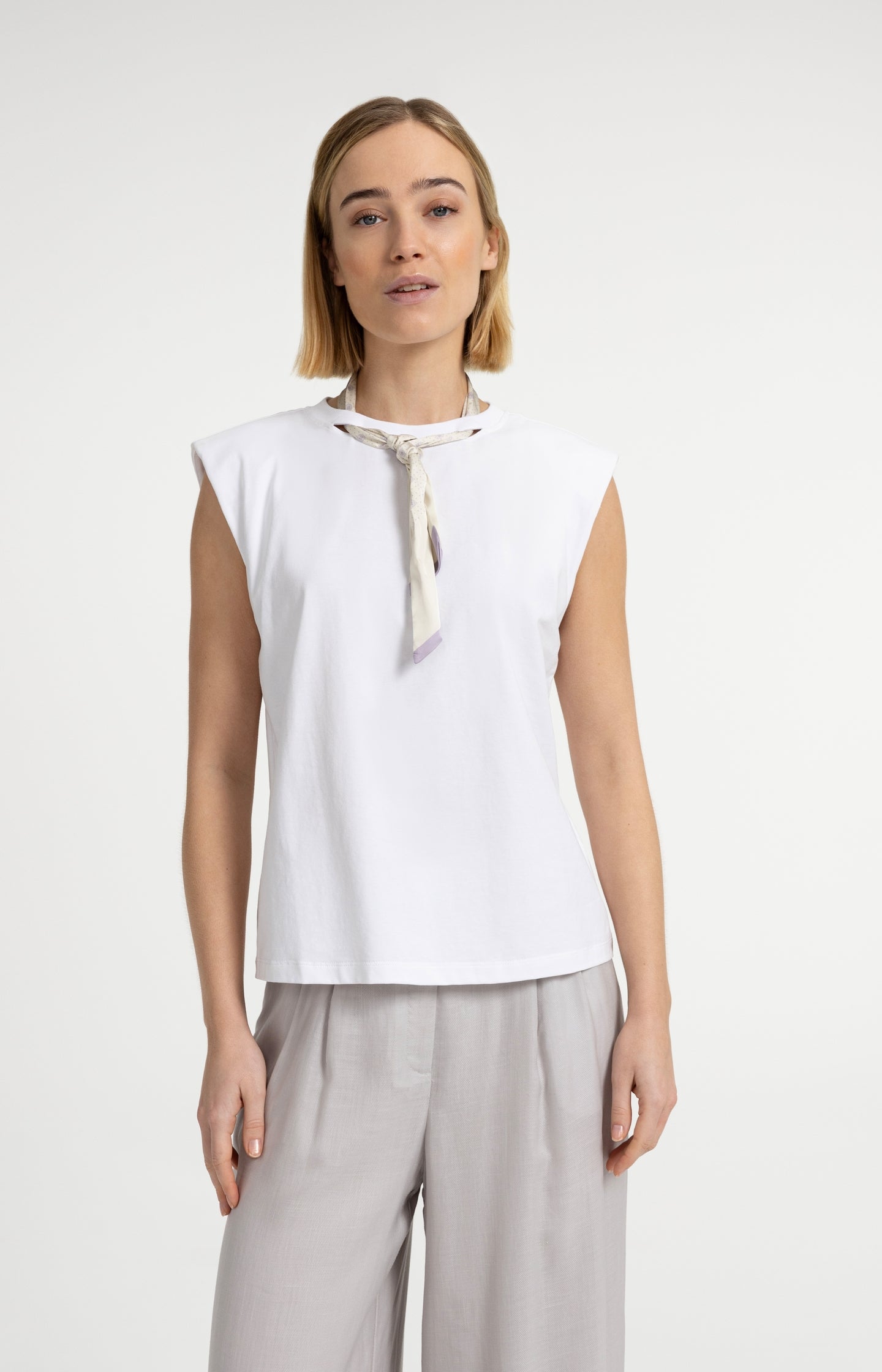 Double-layer sleeveless top with scarf
