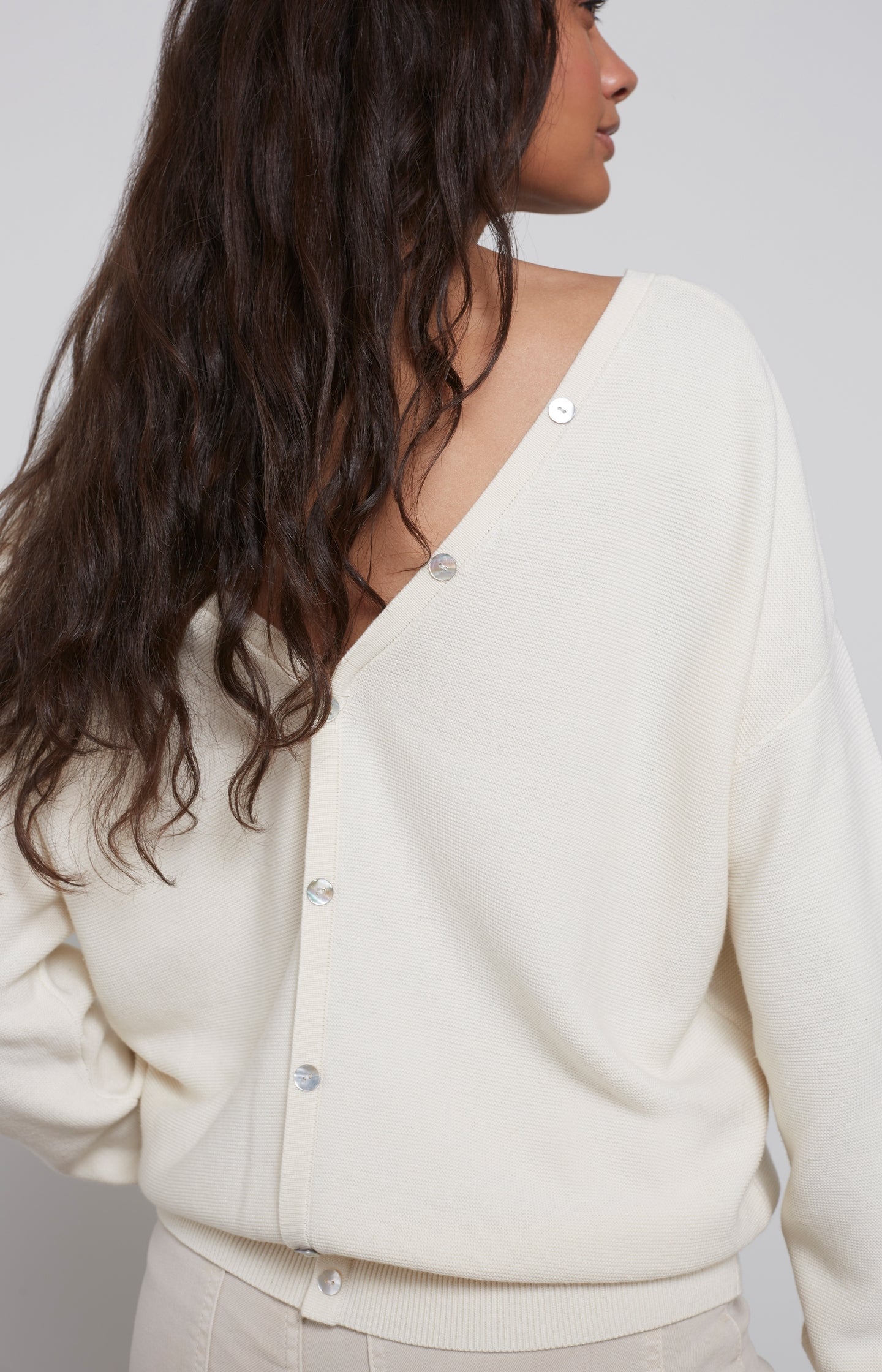 Double V-neck sweater with long sleeves and dropped shoulder - Type: lookbook