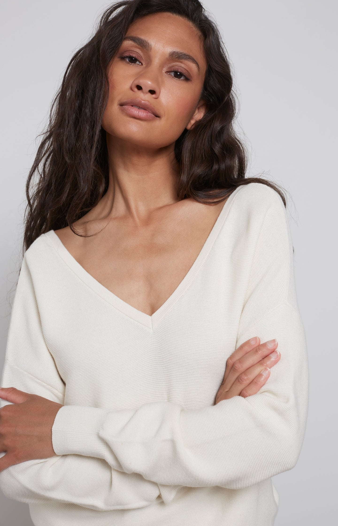 Double V-neck sweater with long sleeves and dropped shoulder