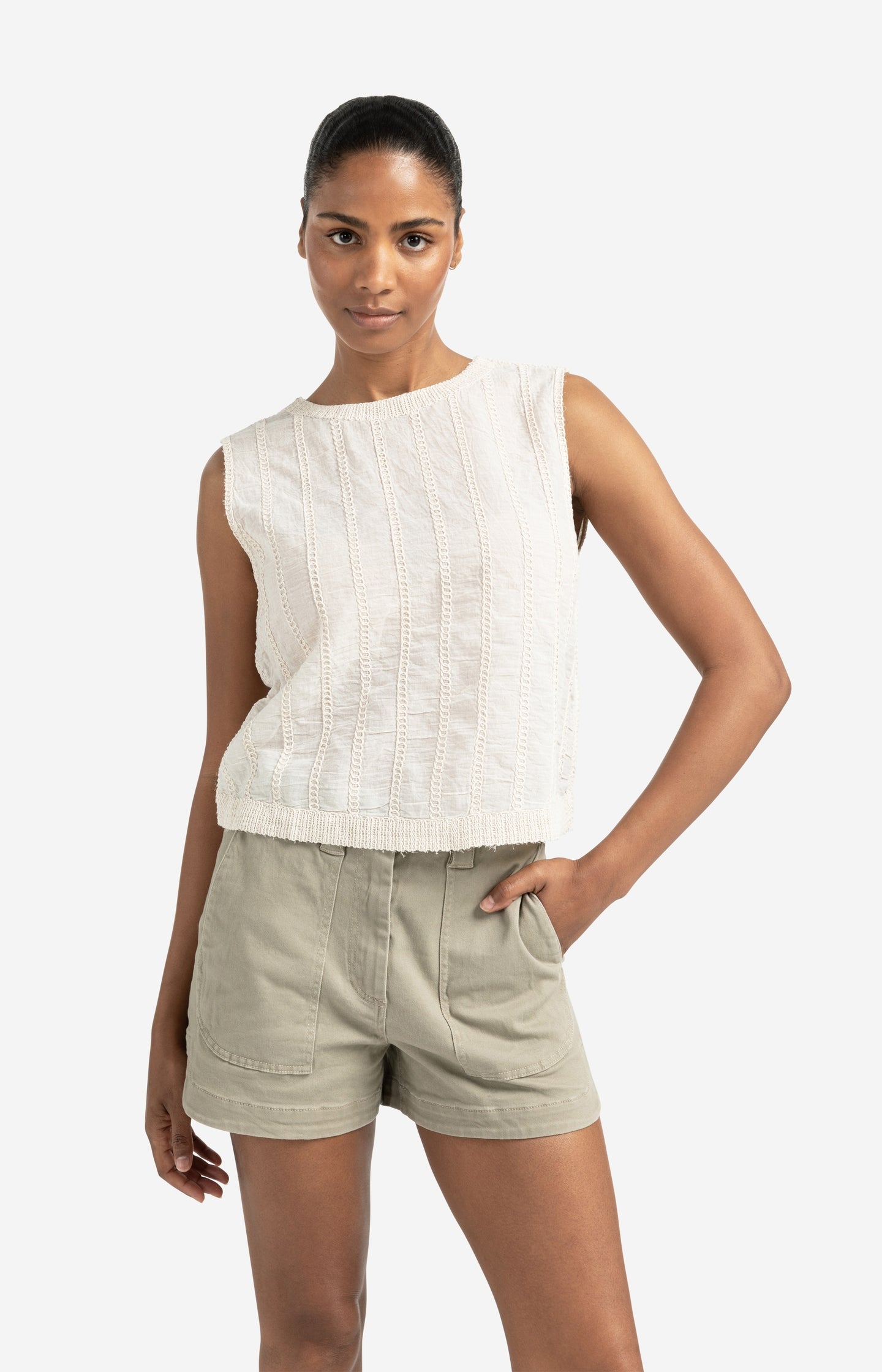 Embroidered sleeveless top with ribbed details