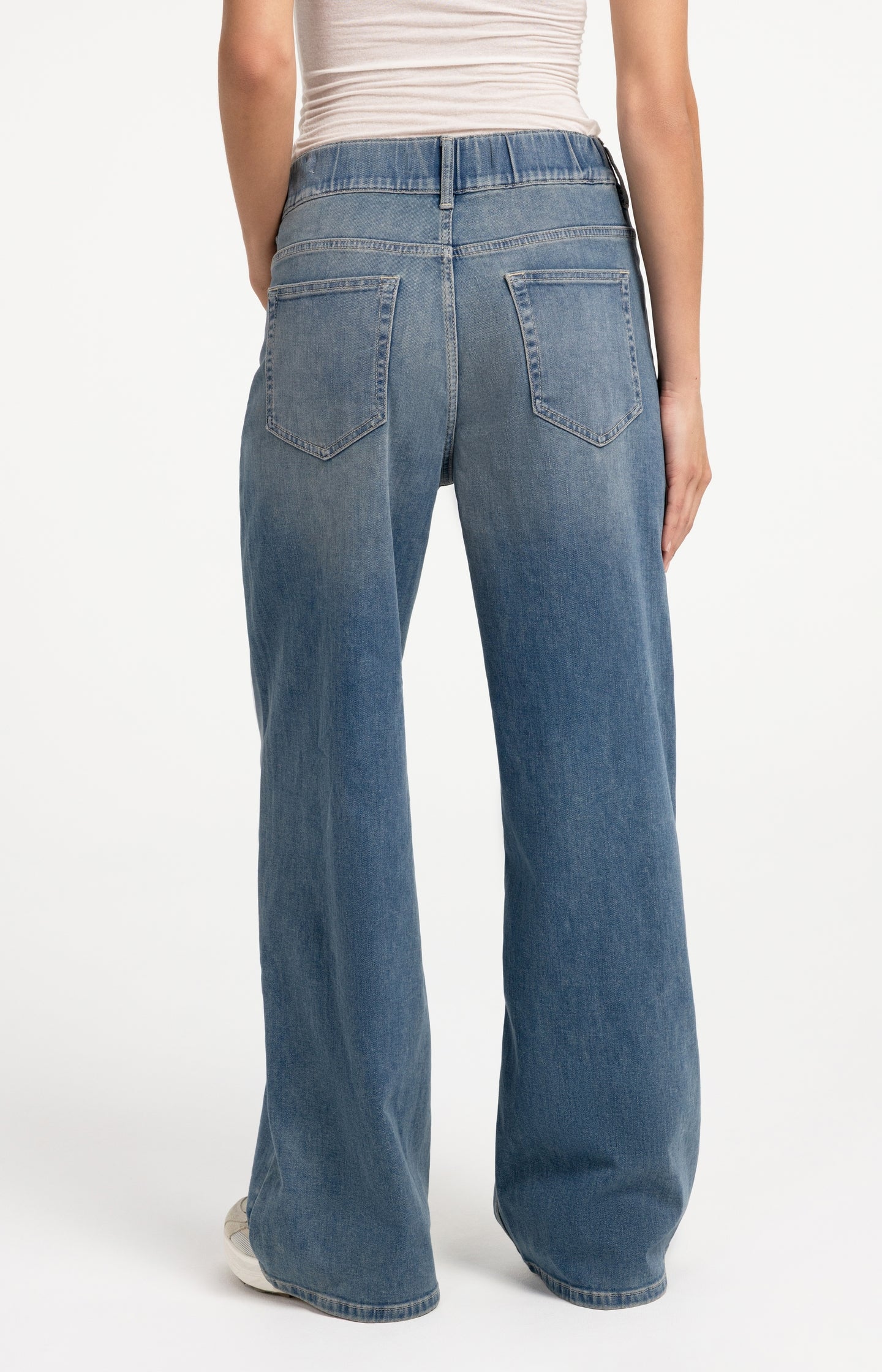 Extra long wide leg jeans - L32