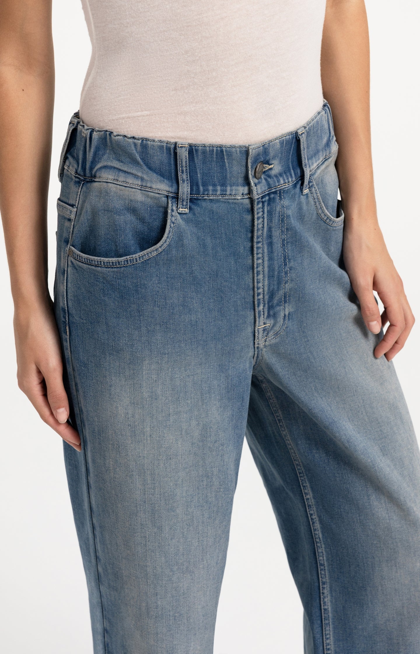 Extra long wide leg jeans - L32